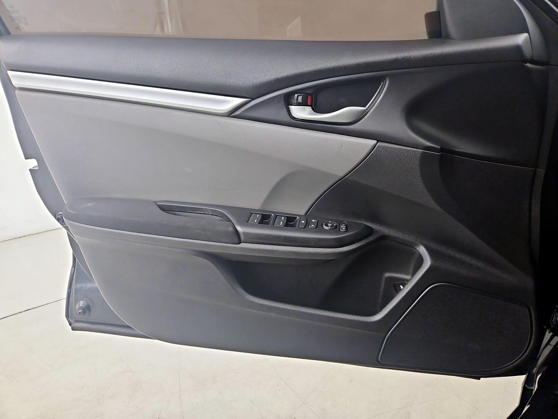 Thumbnail: 2019 Honda Civic - 12