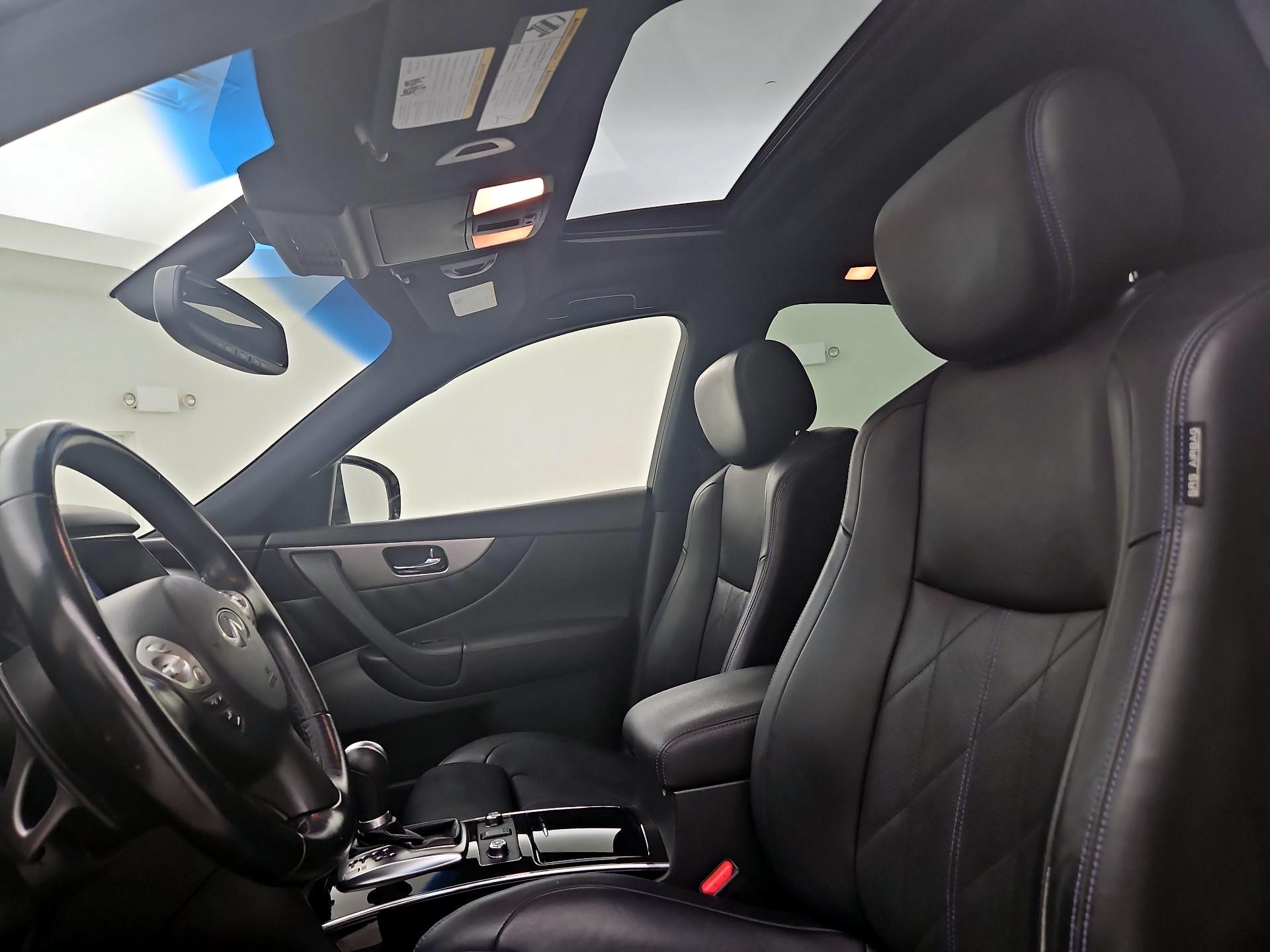 Thumbnail: 2015 INFINITI QX70 - 20