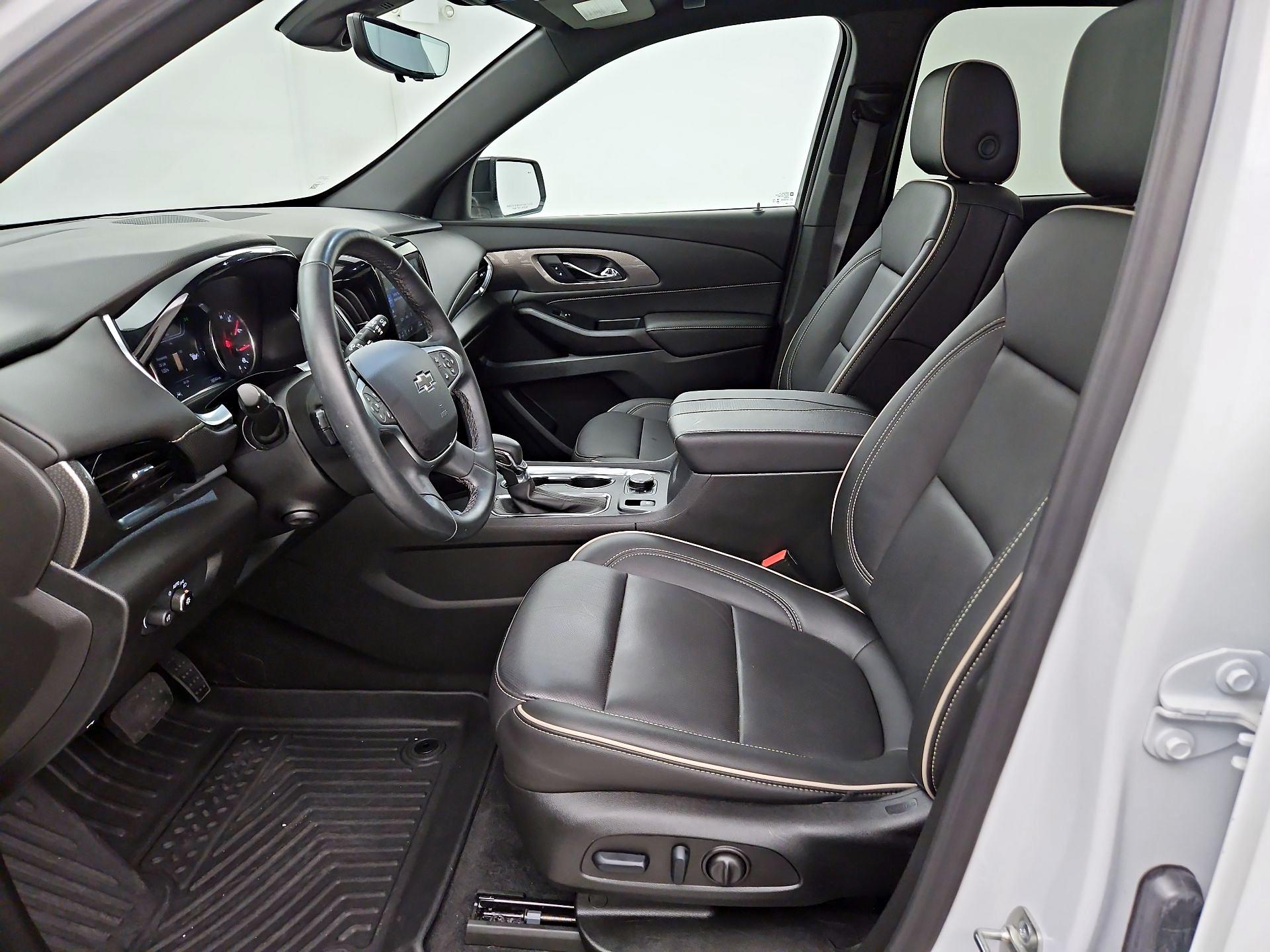 Thumbnail: 2023 Chevrolet Traverse - 11