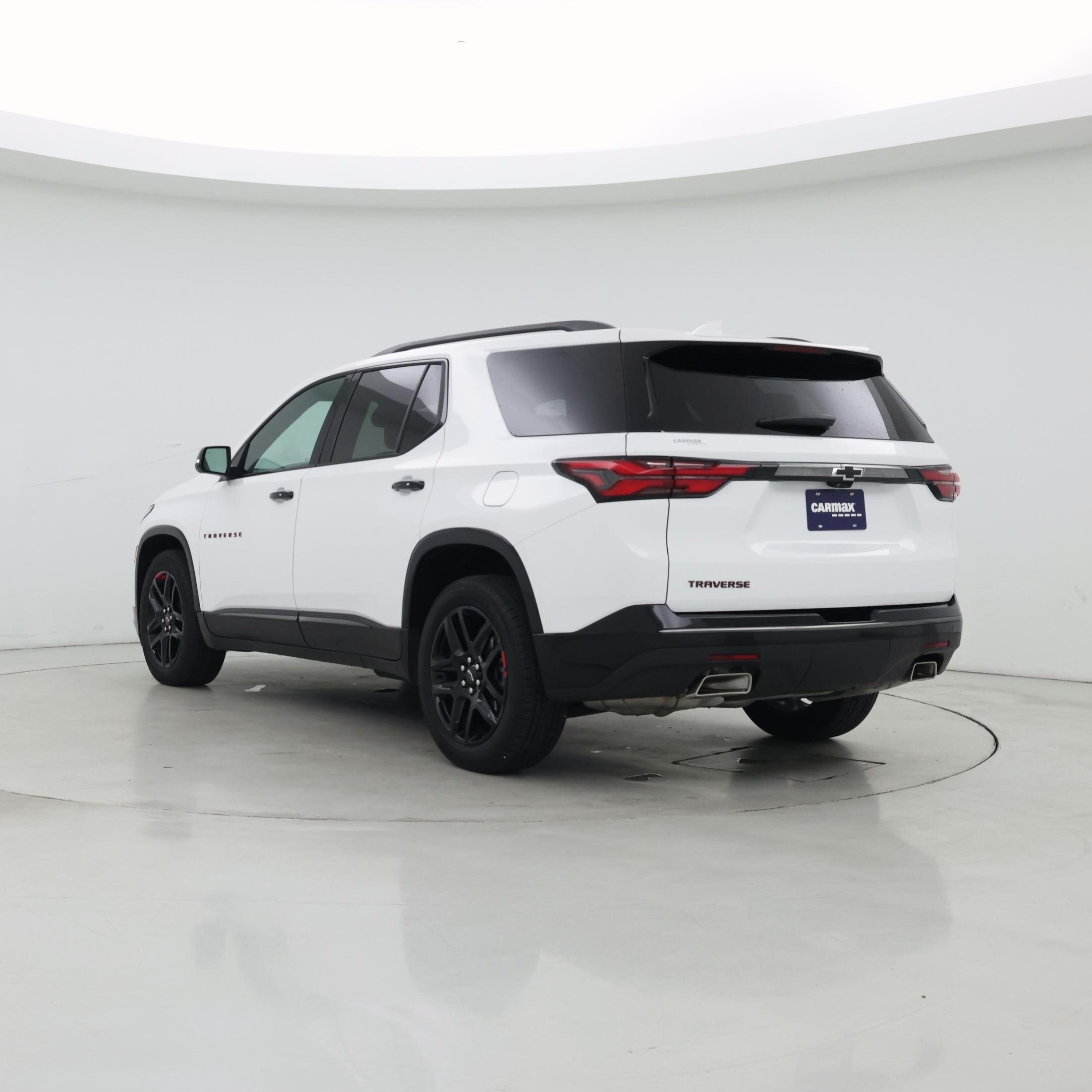 Thumbnail: 2023 Chevrolet Traverse - 2