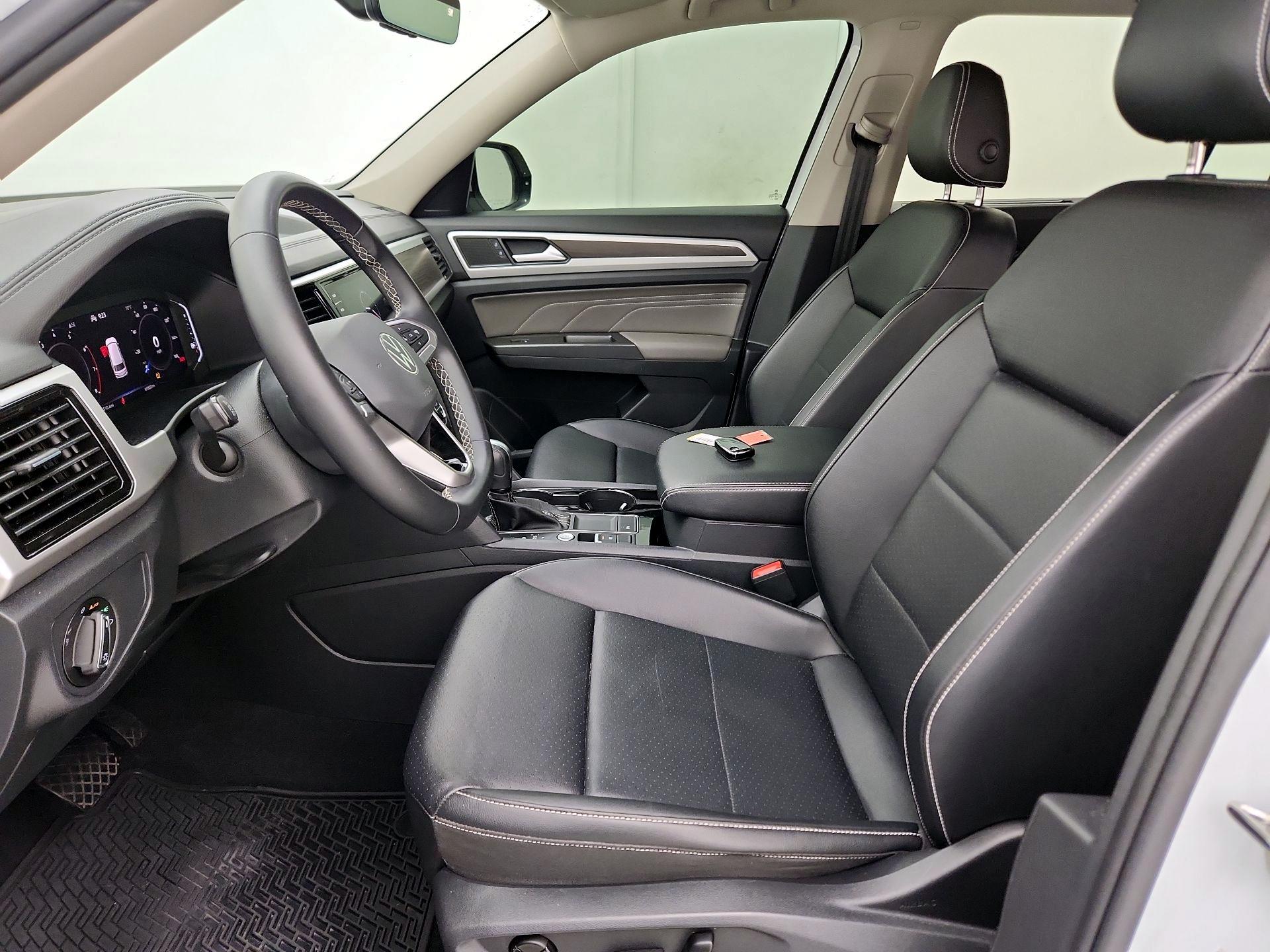 Thumbnail: 2023 Volkswagen Atlas - 11