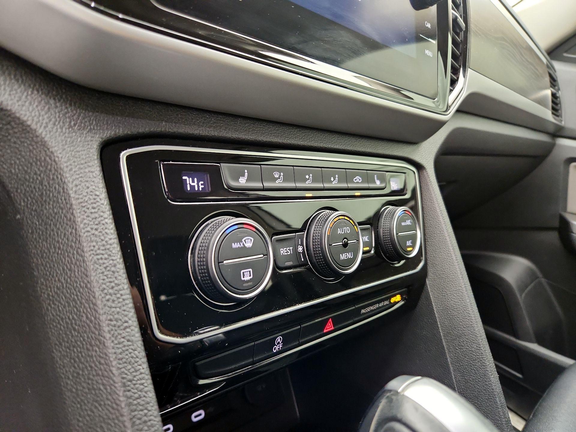 Thumbnail: 2023 Volkswagen Atlas - 16