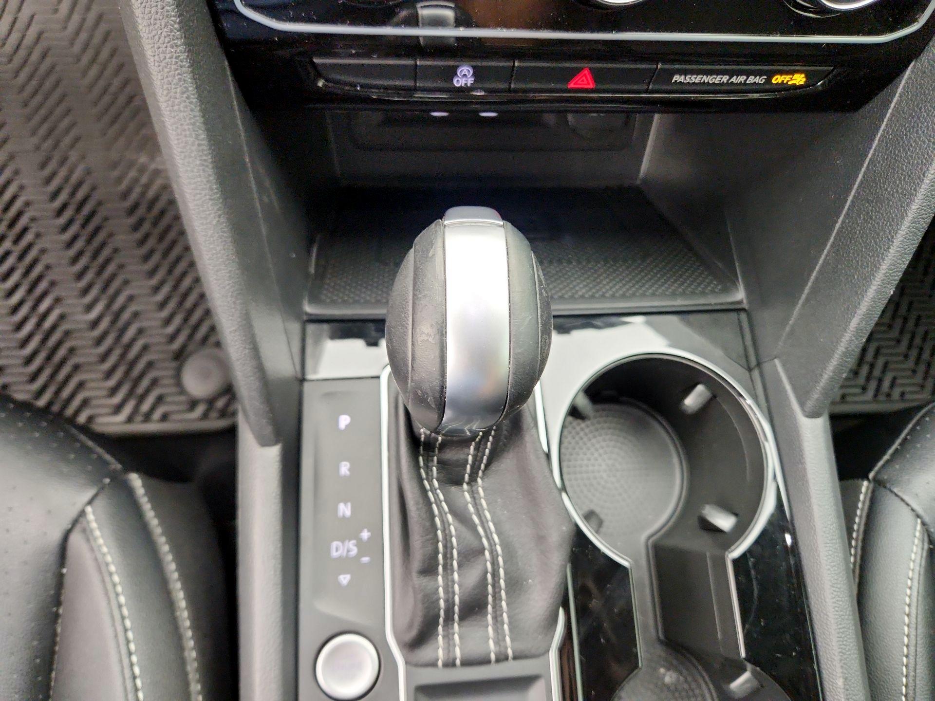 Thumbnail: 2023 Volkswagen Atlas - 17