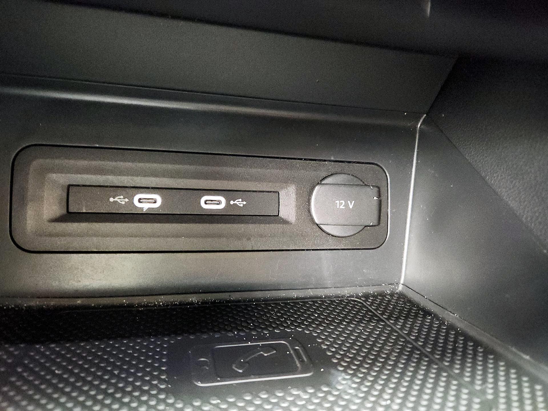 Thumbnail: 2023 Volkswagen Atlas - 18