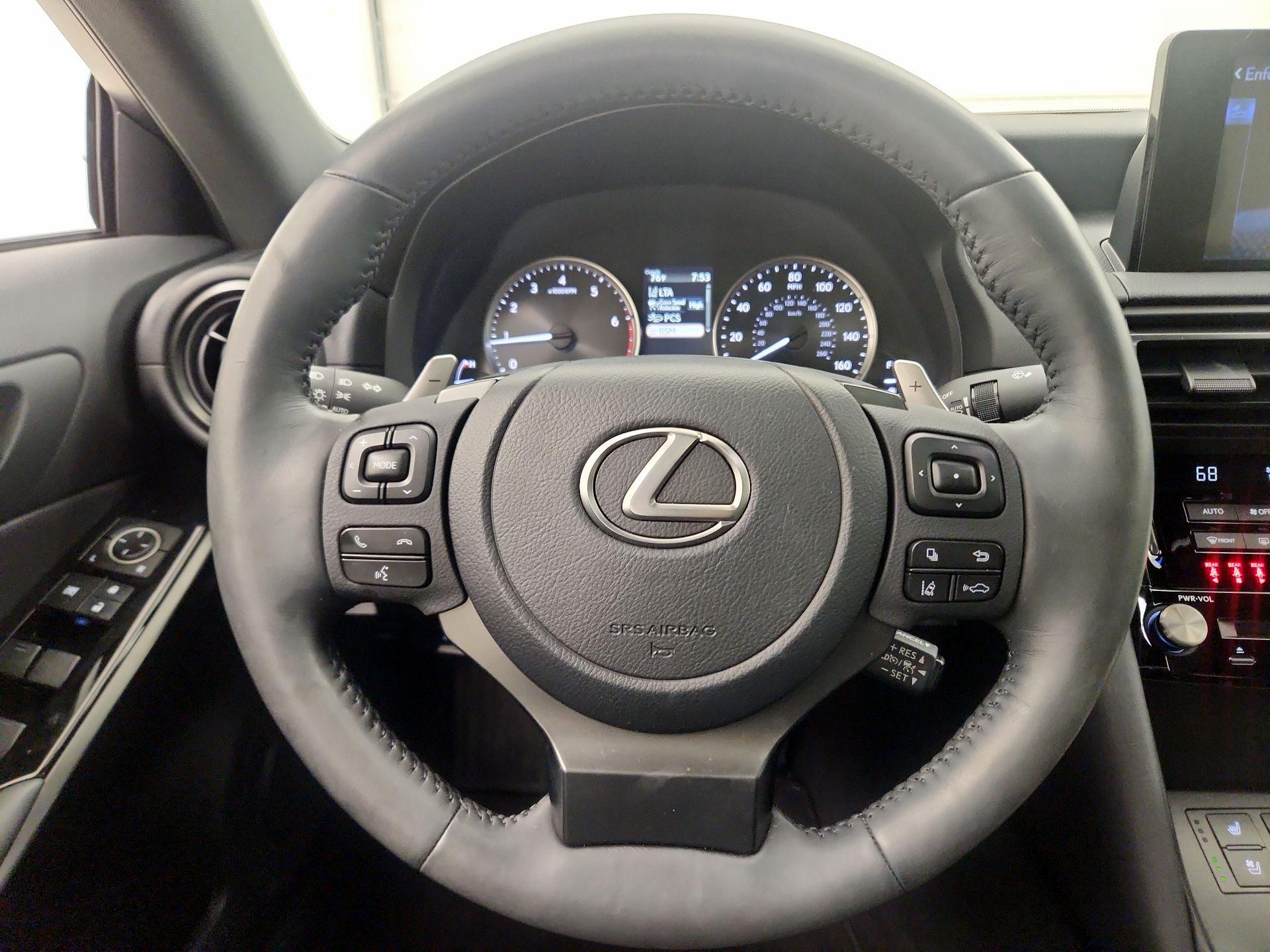 Thumbnail: 2023 Lexus IS - 10