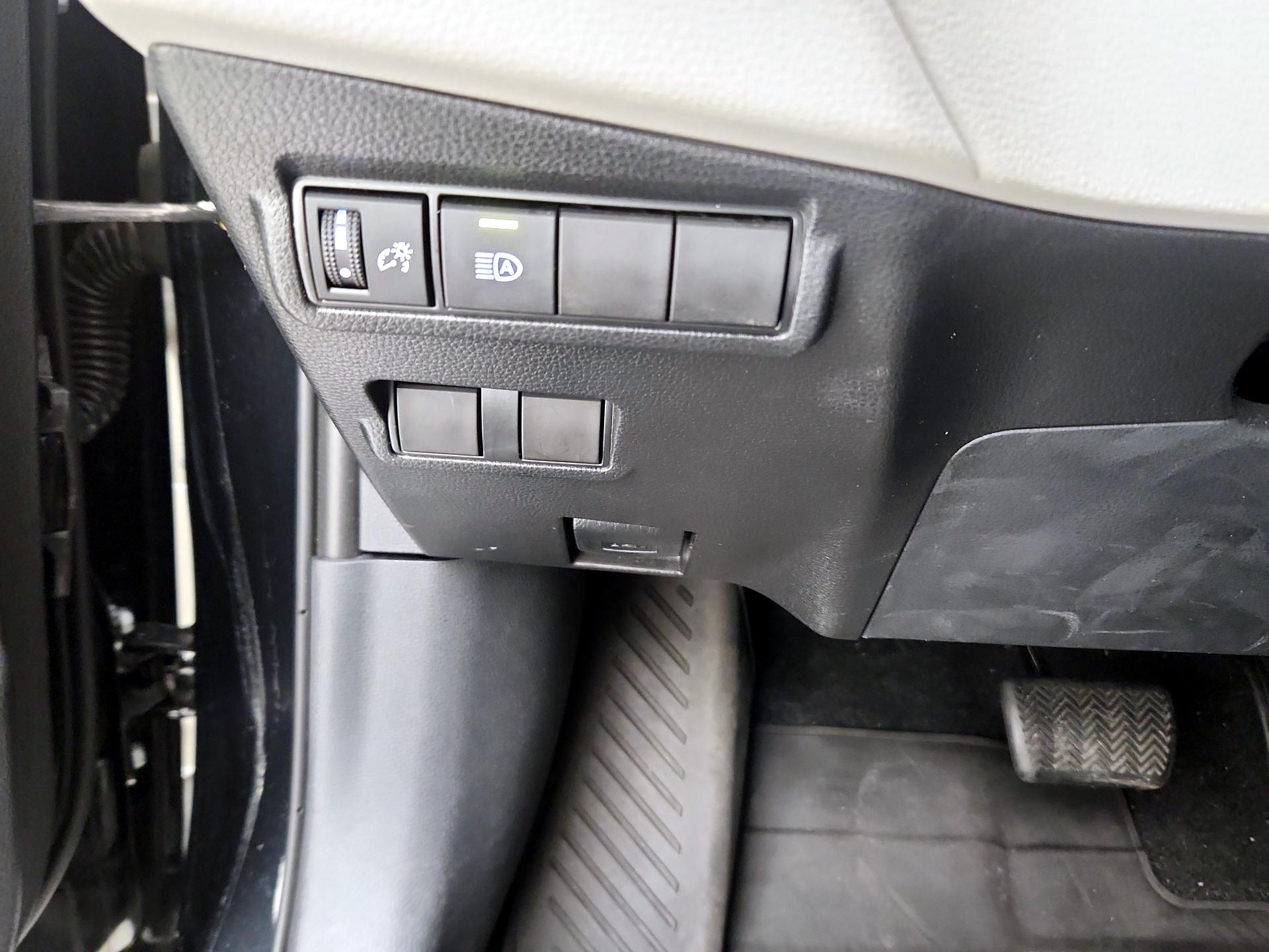 Thumbnail: 2022 Toyota Corolla Cross - 13