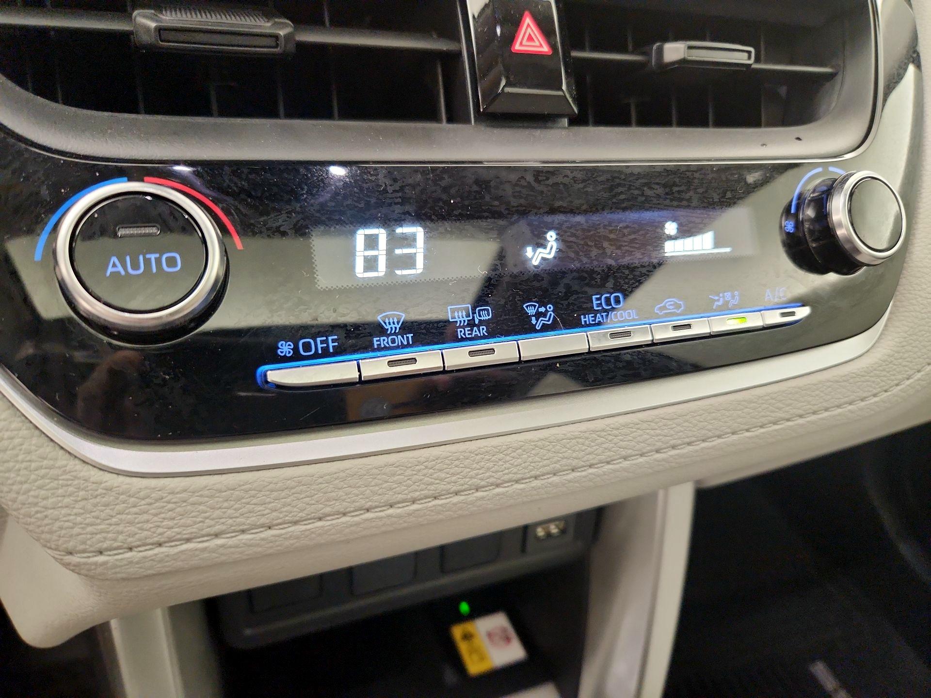 Thumbnail: 2022 Toyota Corolla Cross - 16