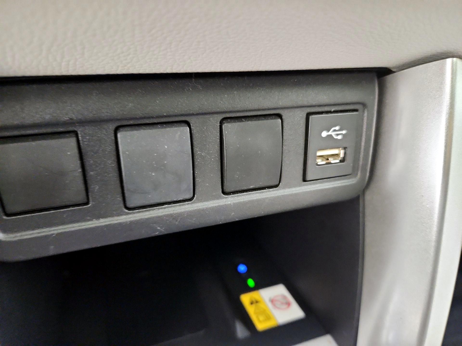 Thumbnail: 2022 Toyota Corolla Cross - 18