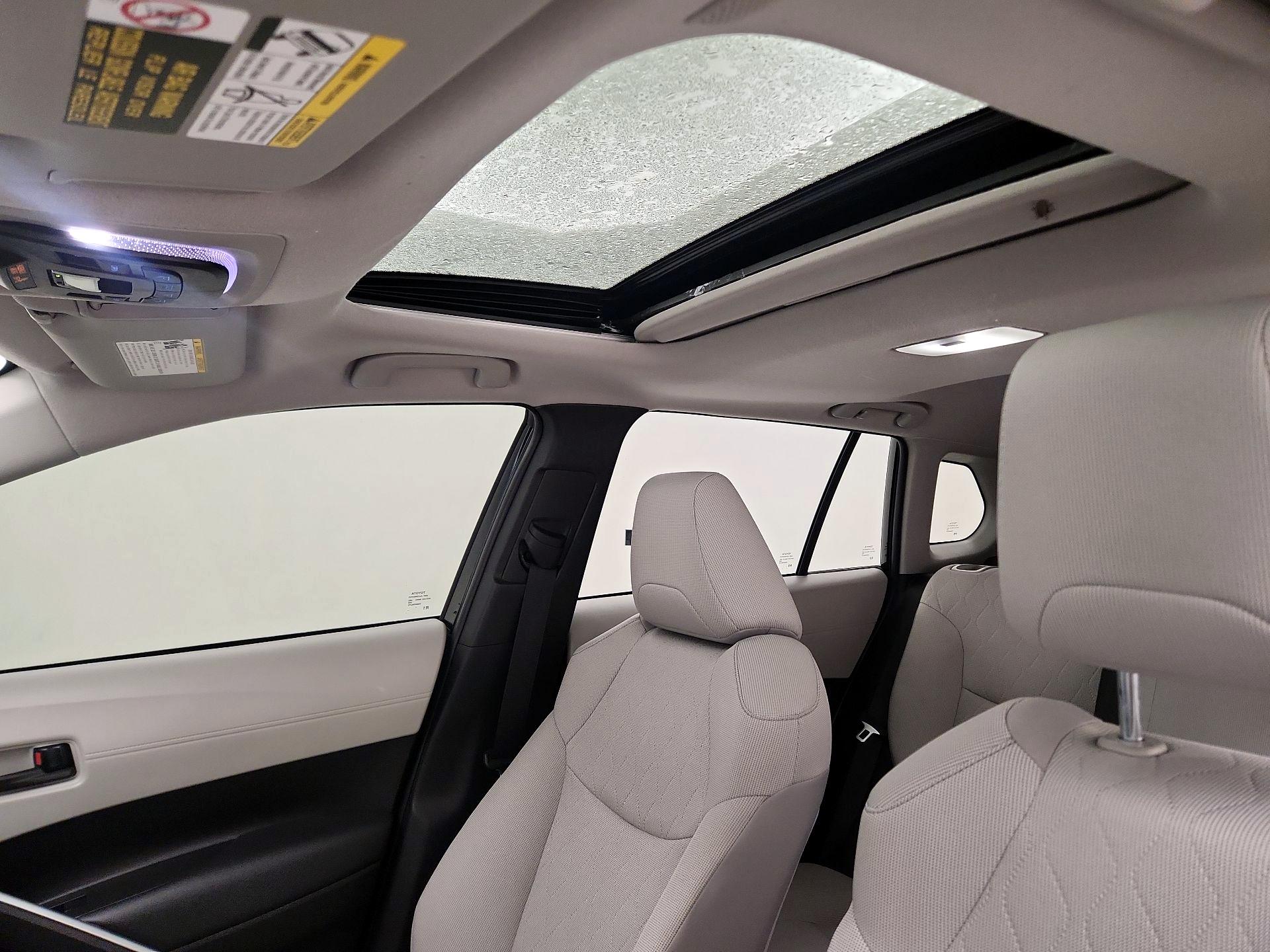 Thumbnail: 2022 Toyota Corolla Cross - 19