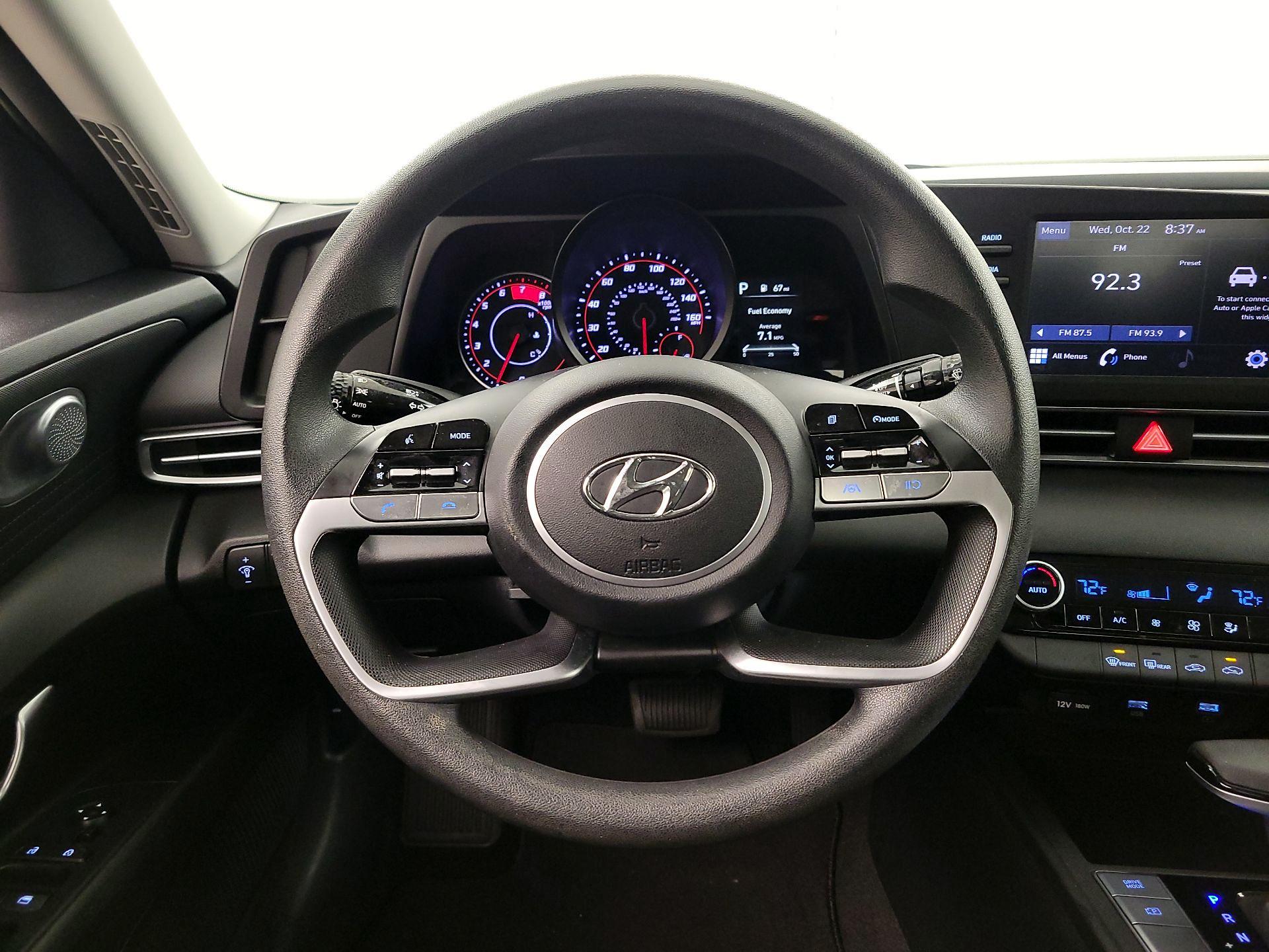 Thumbnail: 2023 Hyundai Elantra - 10