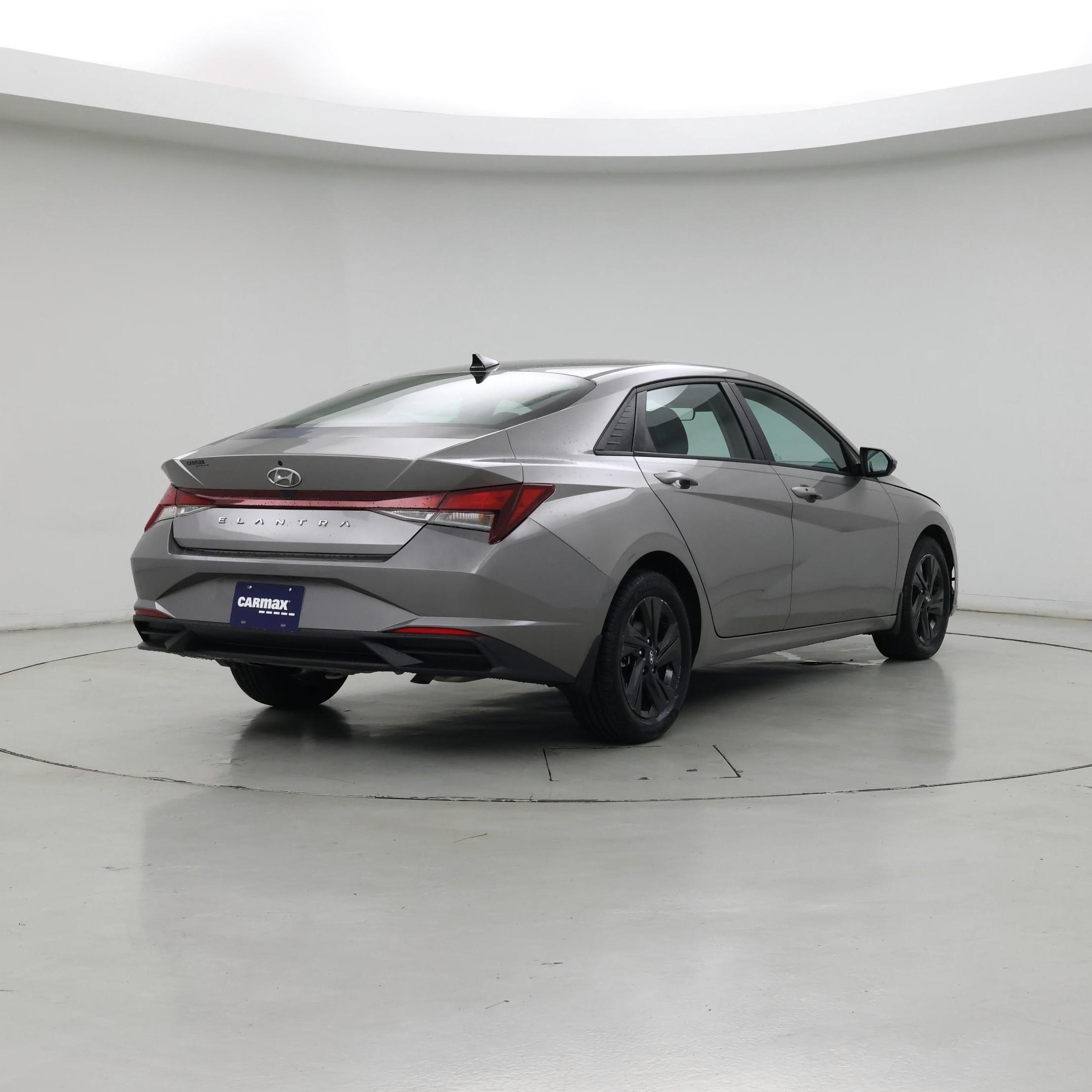Thumbnail: 2023 Hyundai Elantra - 8
