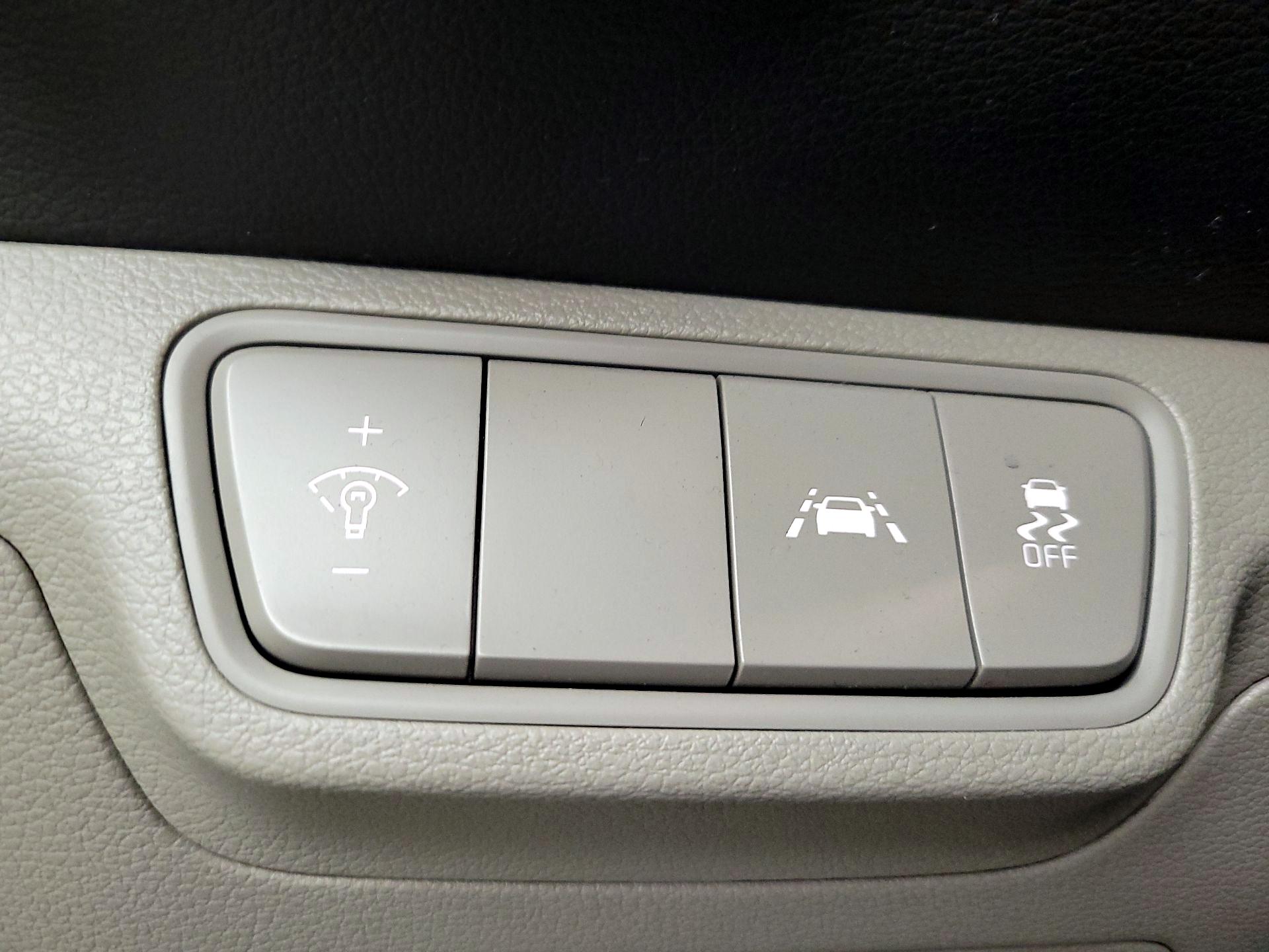 Thumbnail: 2021 Kia Forte - 13