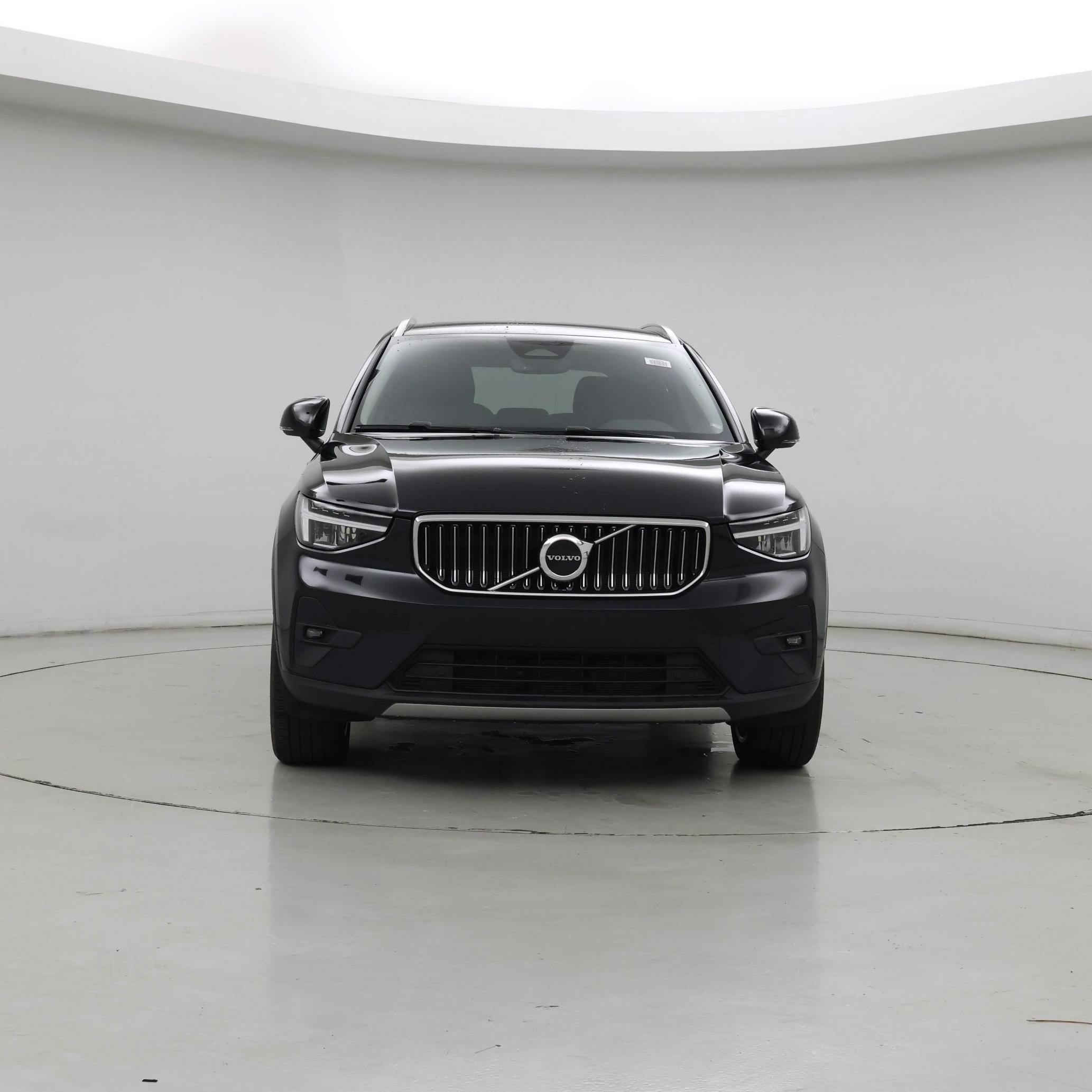 Thumbnail: 2023 Volvo XC40 - 5