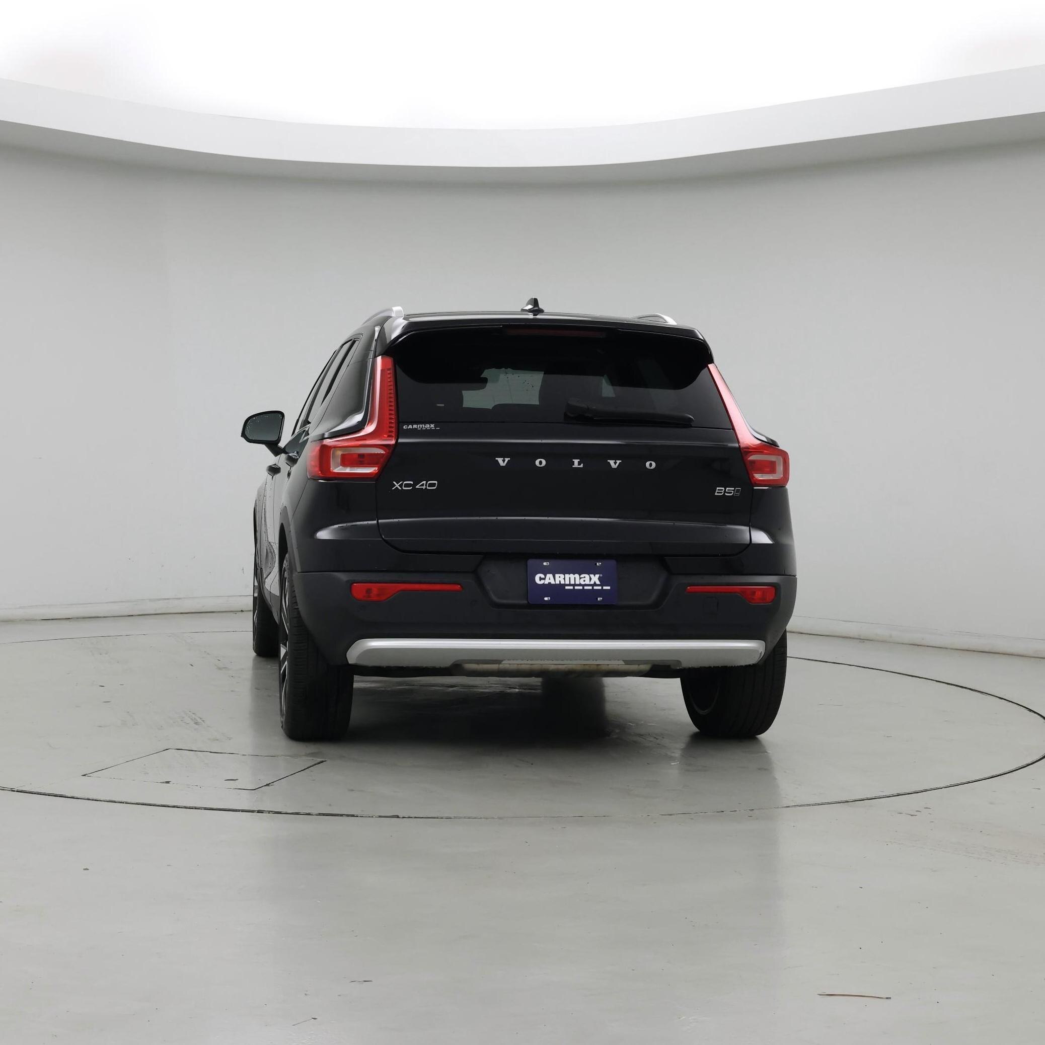 Thumbnail: 2023 Volvo XC40 - 6