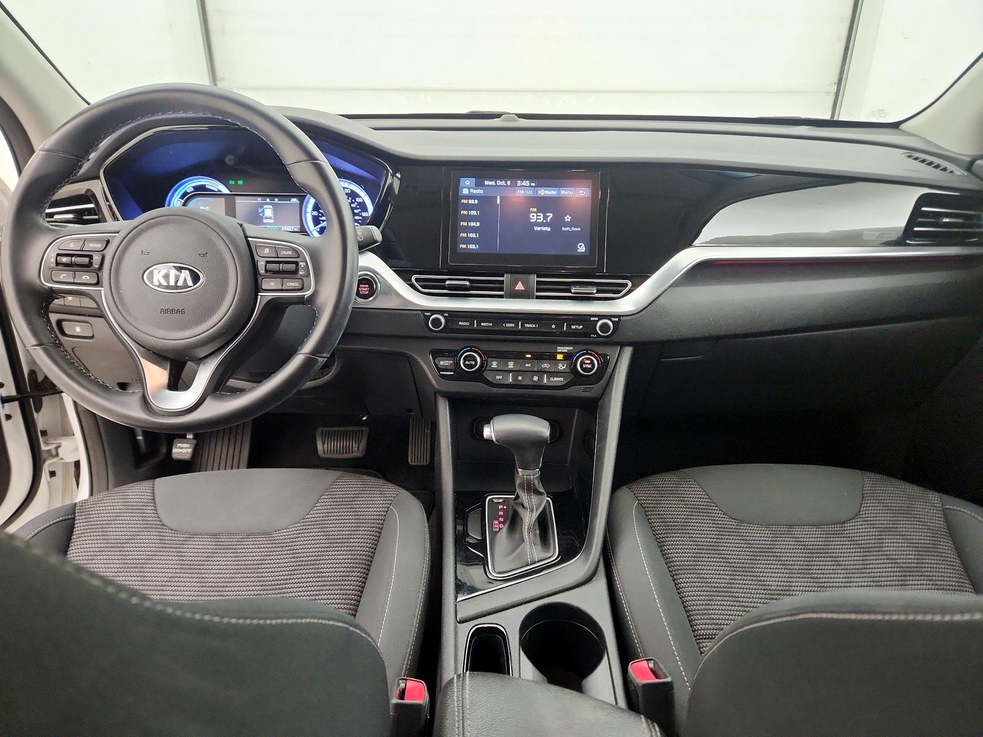 Thumbnail: 2020 Kia Niro - 9