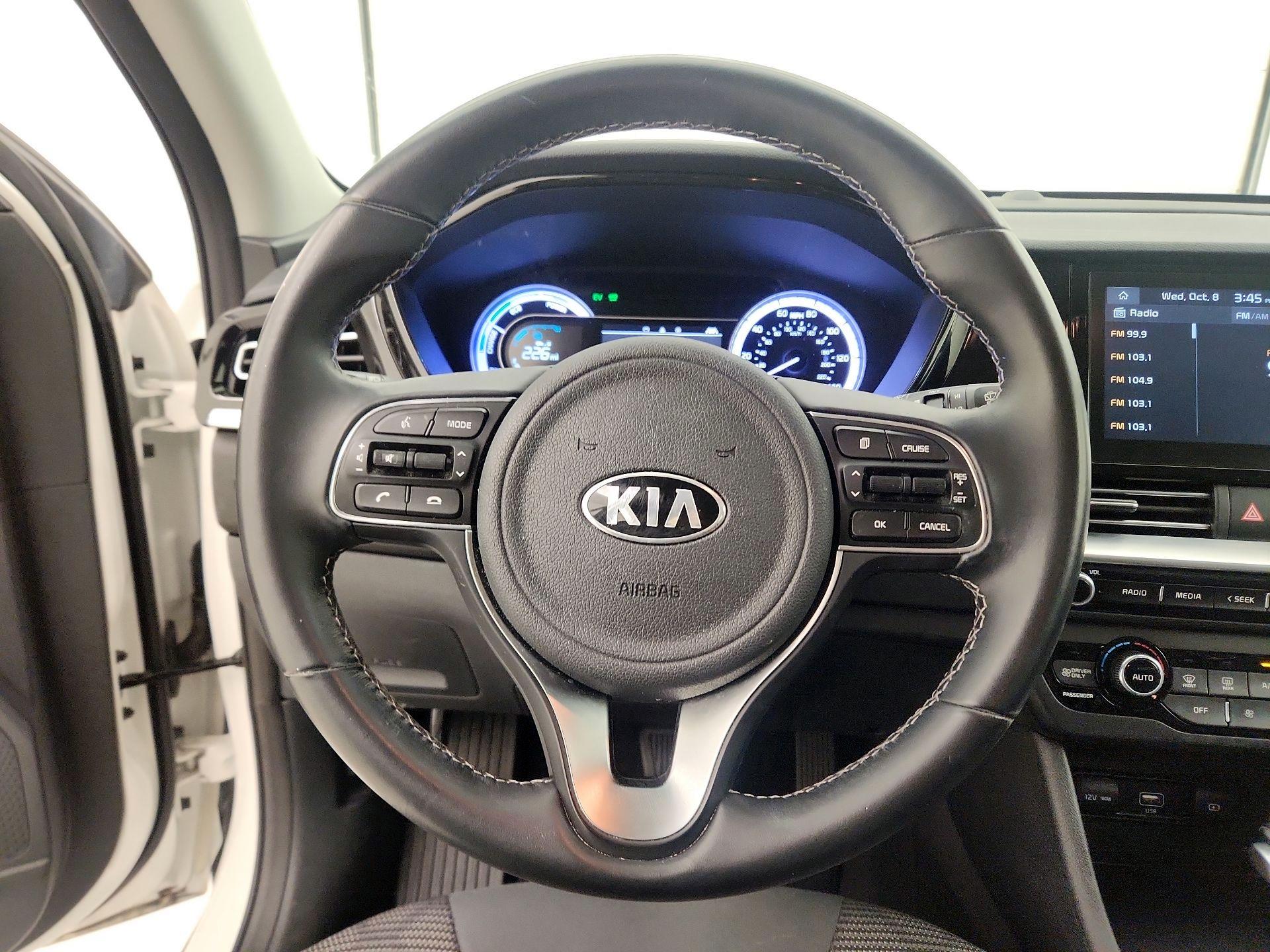 Thumbnail: 2020 Kia Niro - 10