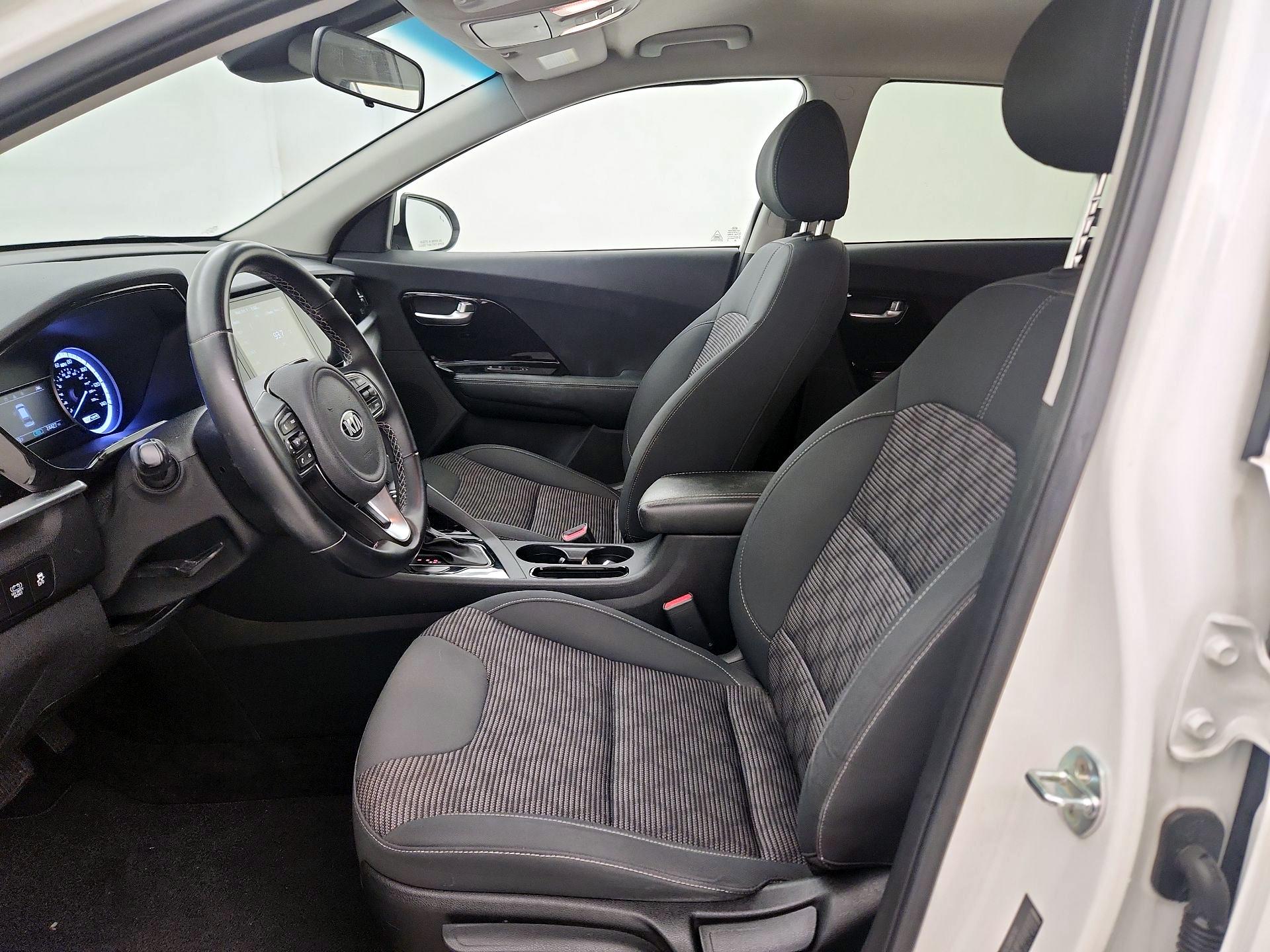 Thumbnail: 2020 Kia Niro - 11