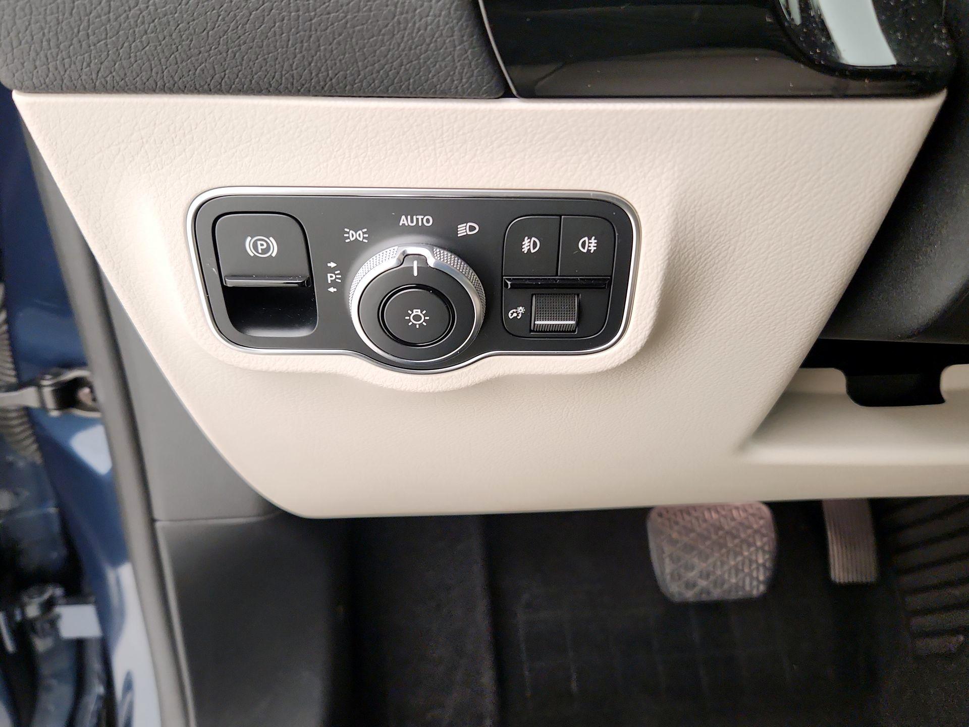 Thumbnail: 2021 Mercedes-Benz GLA - 13