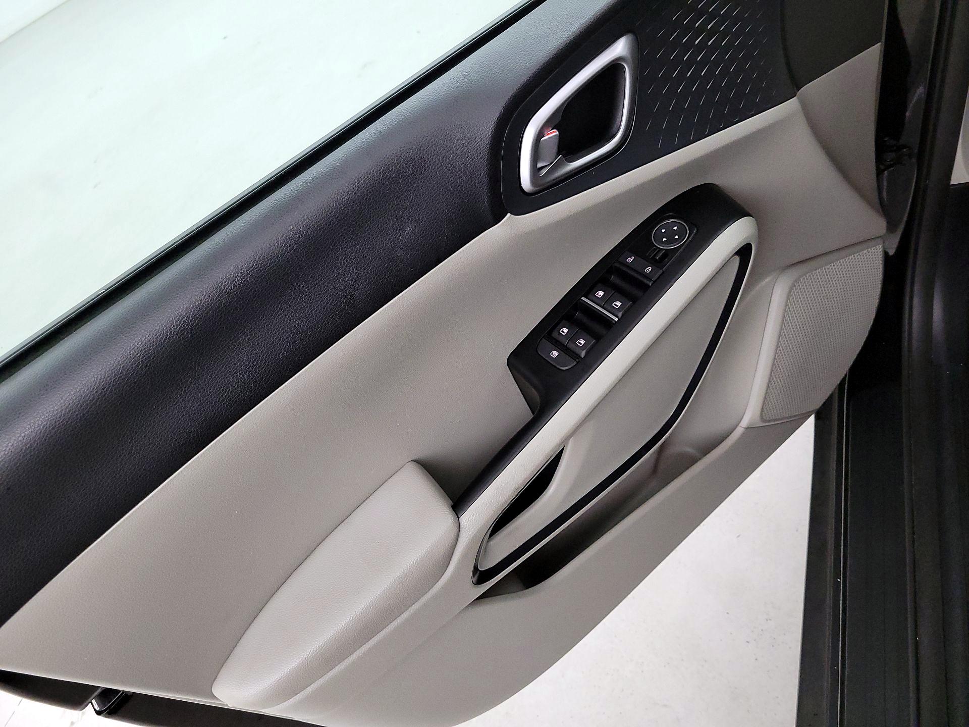 Thumbnail: 2021 Kia Soul - 12