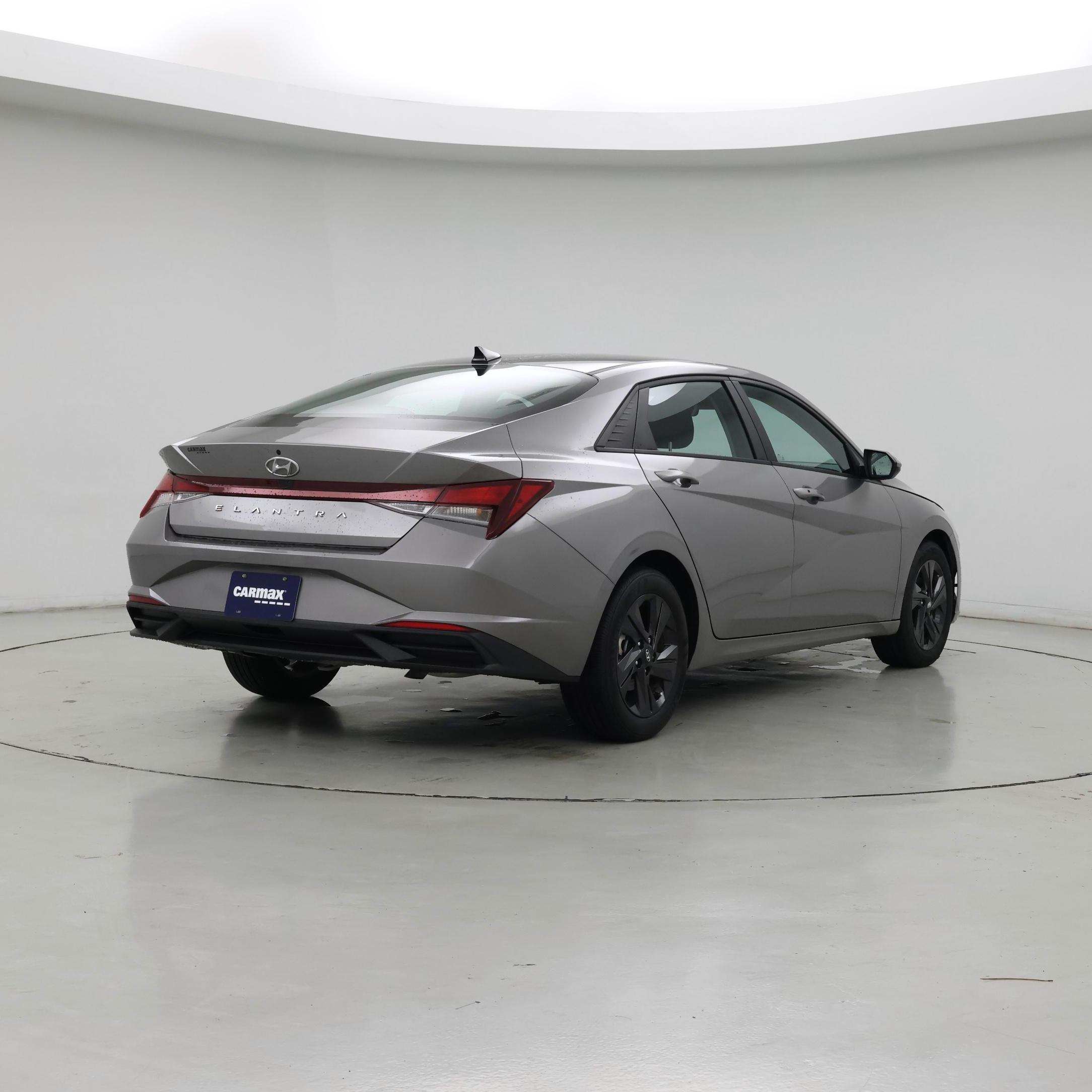Thumbnail: 2023 Hyundai Elantra - 8