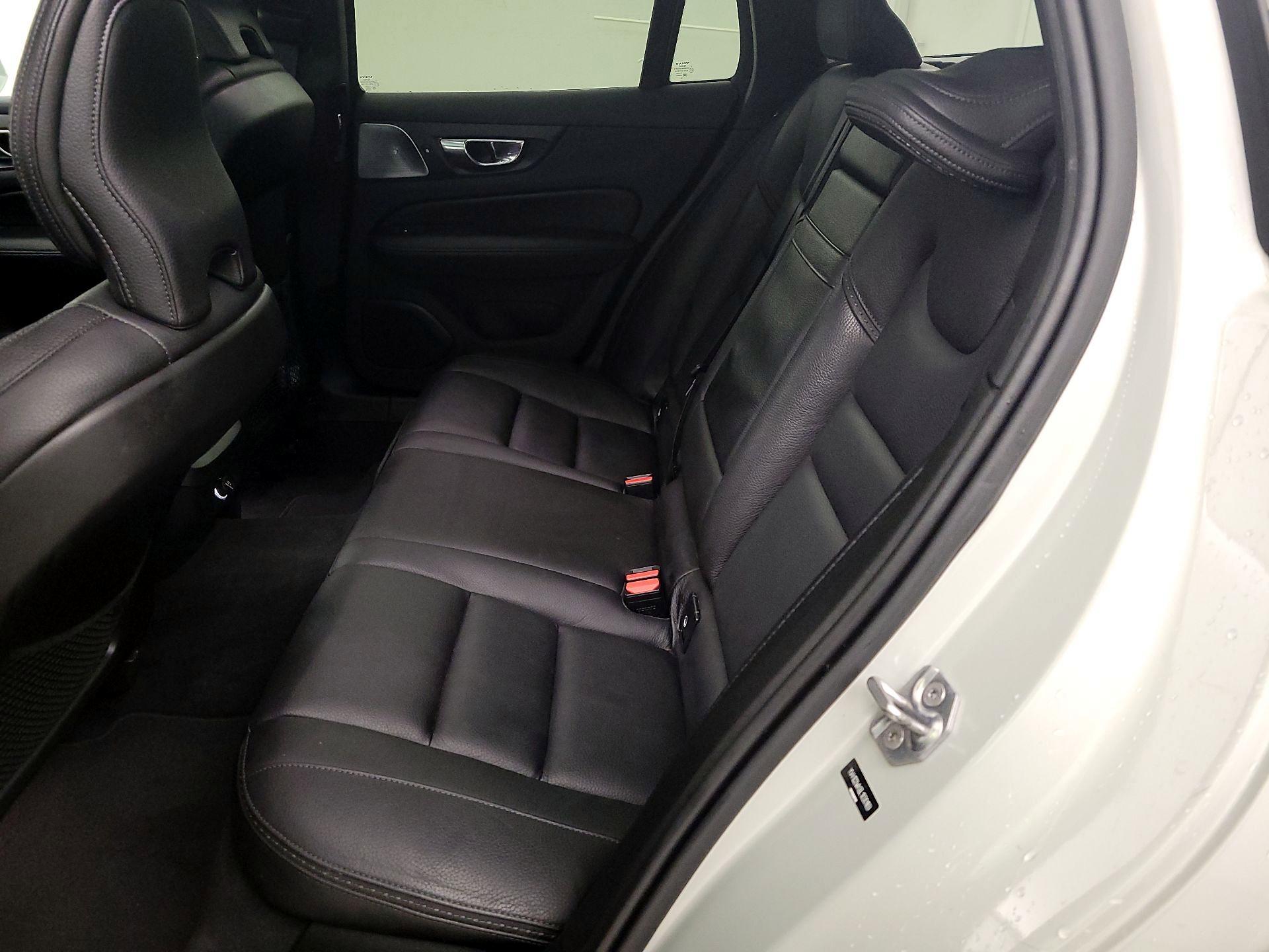 Thumbnail: 2020 Volvo S60 - 19