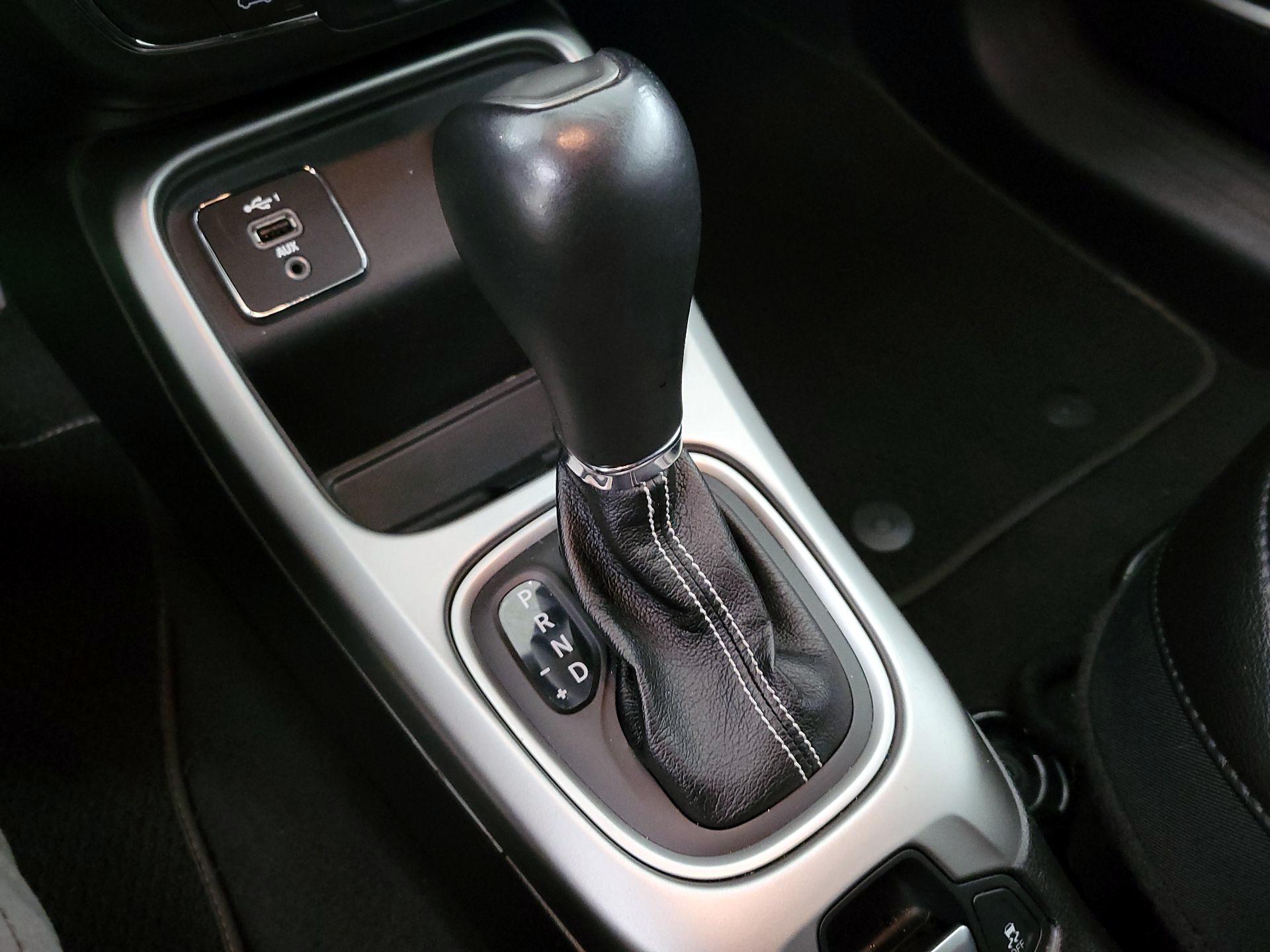 Thumbnail: 2021 Jeep Compass - 16