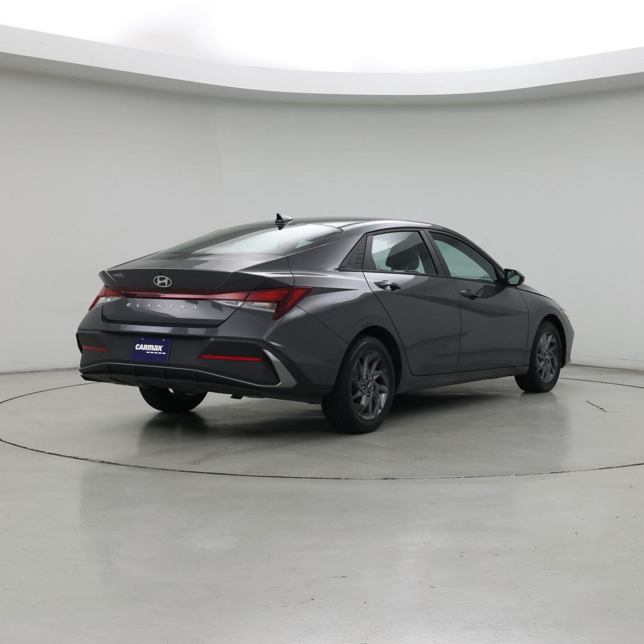 Thumbnail: 2024 Hyundai Elantra - 8