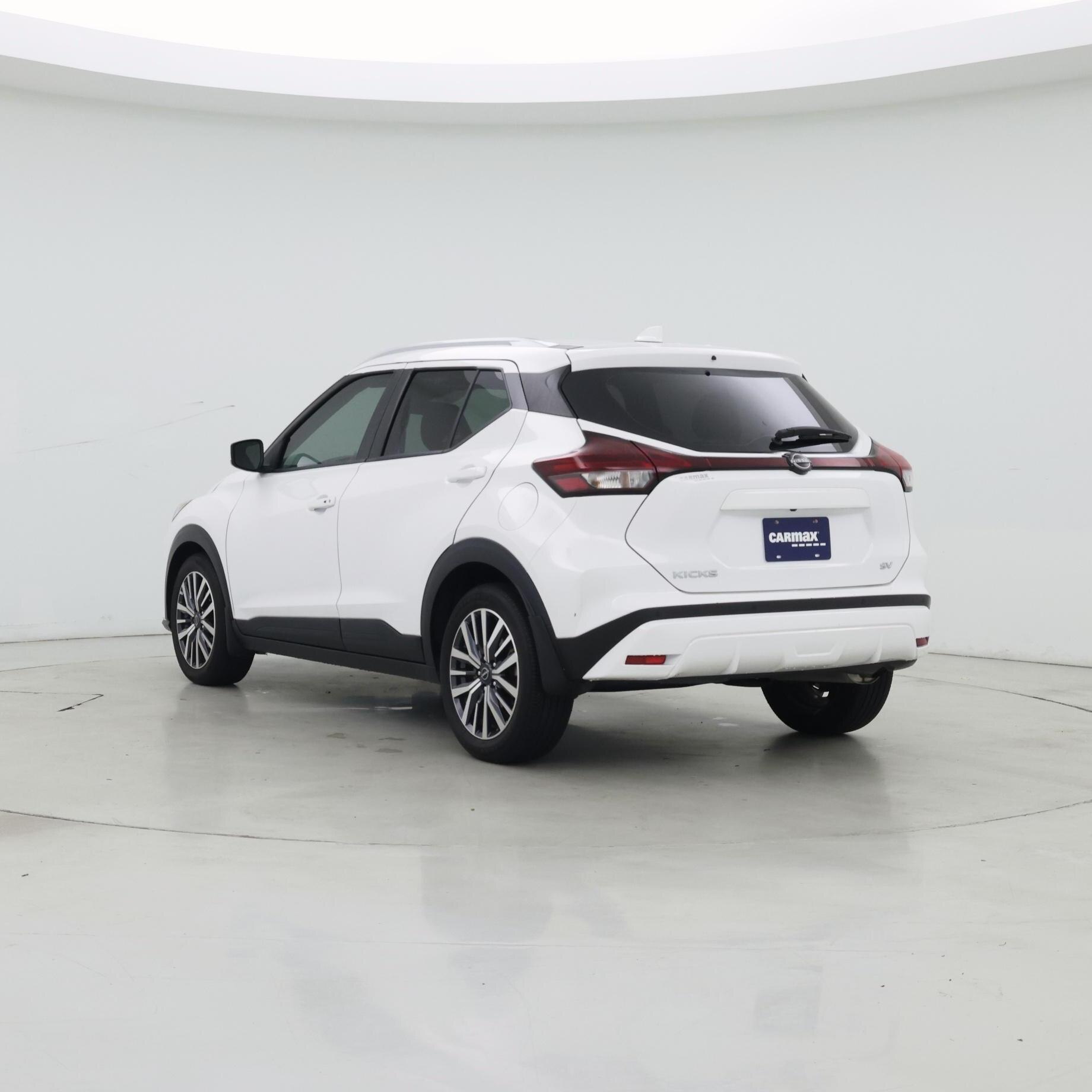 Thumbnail: 2023 Nissan Kicks - 2