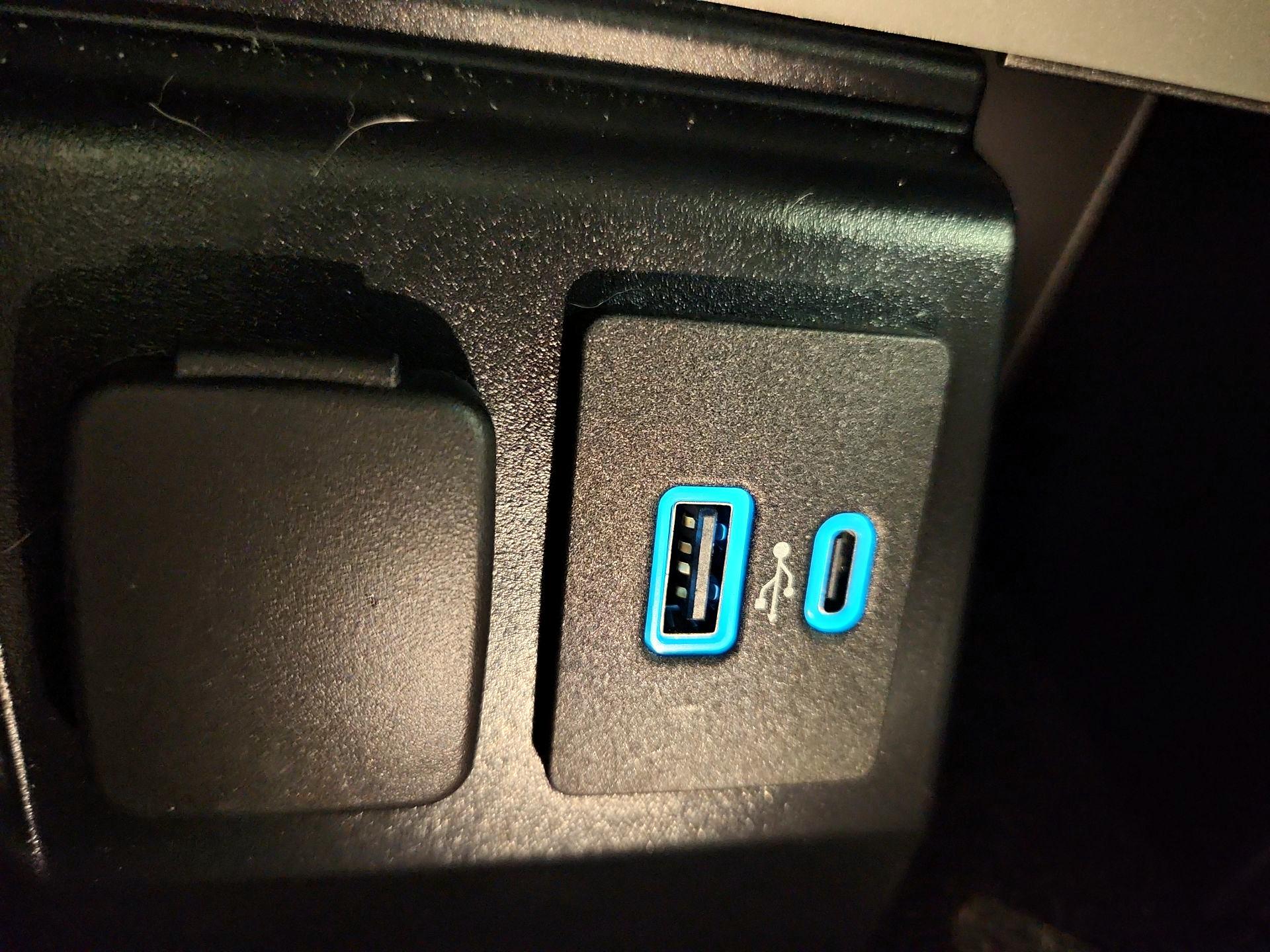 Thumbnail: 2021 Ford Explorer - 19