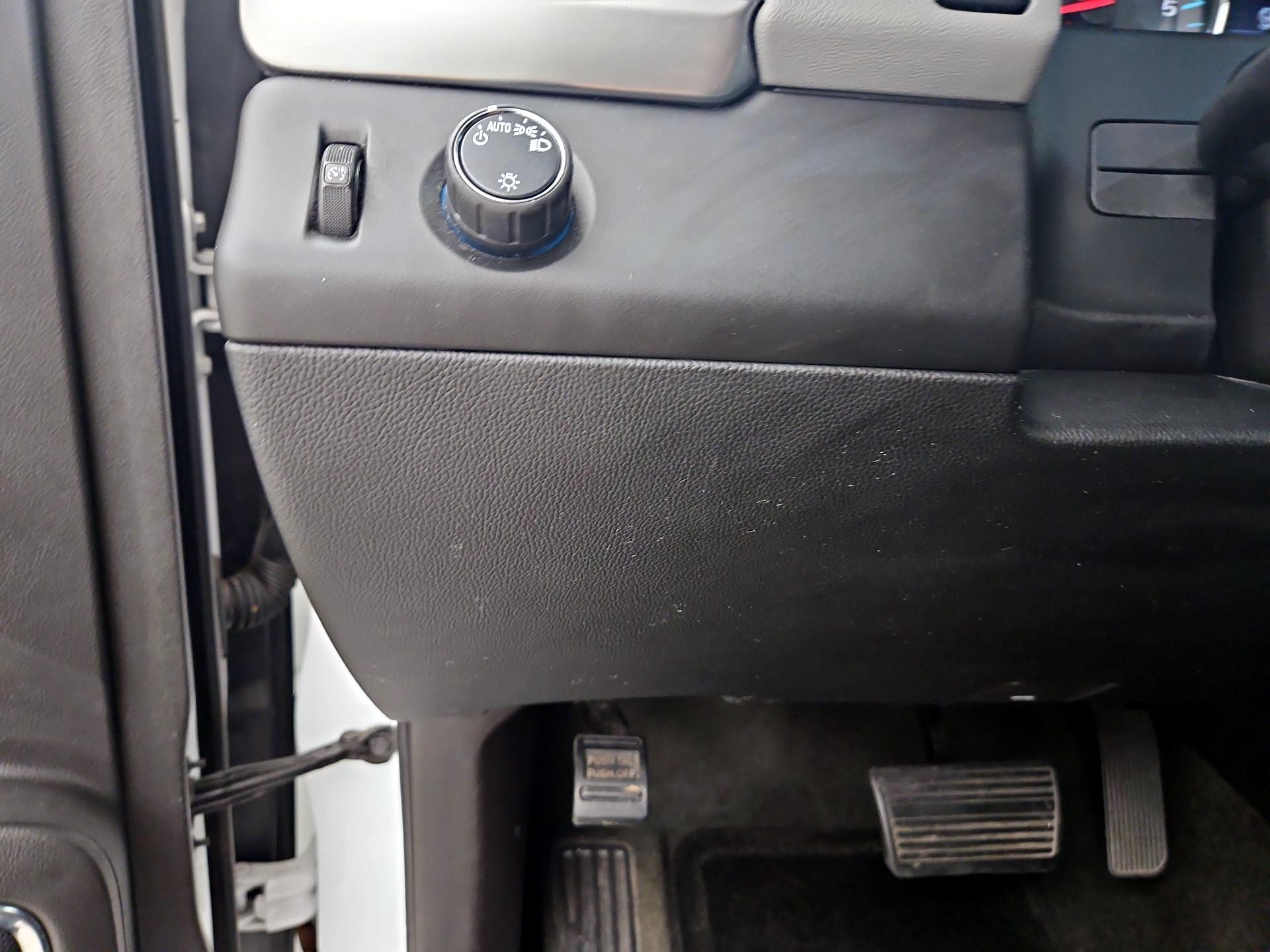 Thumbnail: 2015 Chevrolet Suburban - 13