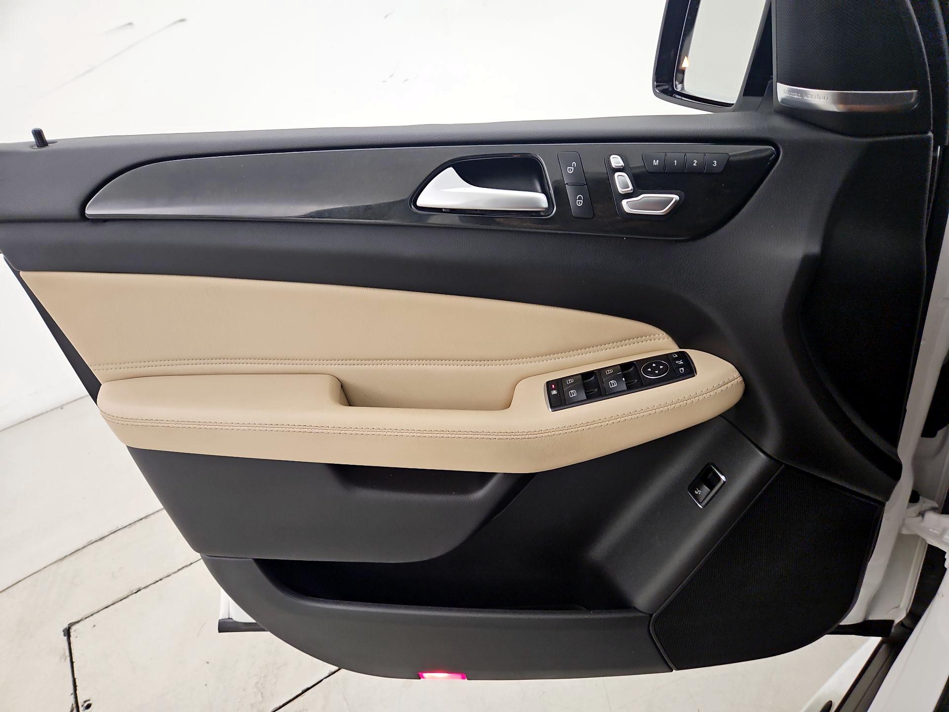 Thumbnail: 2018 Mercedes-Benz GLE - 12