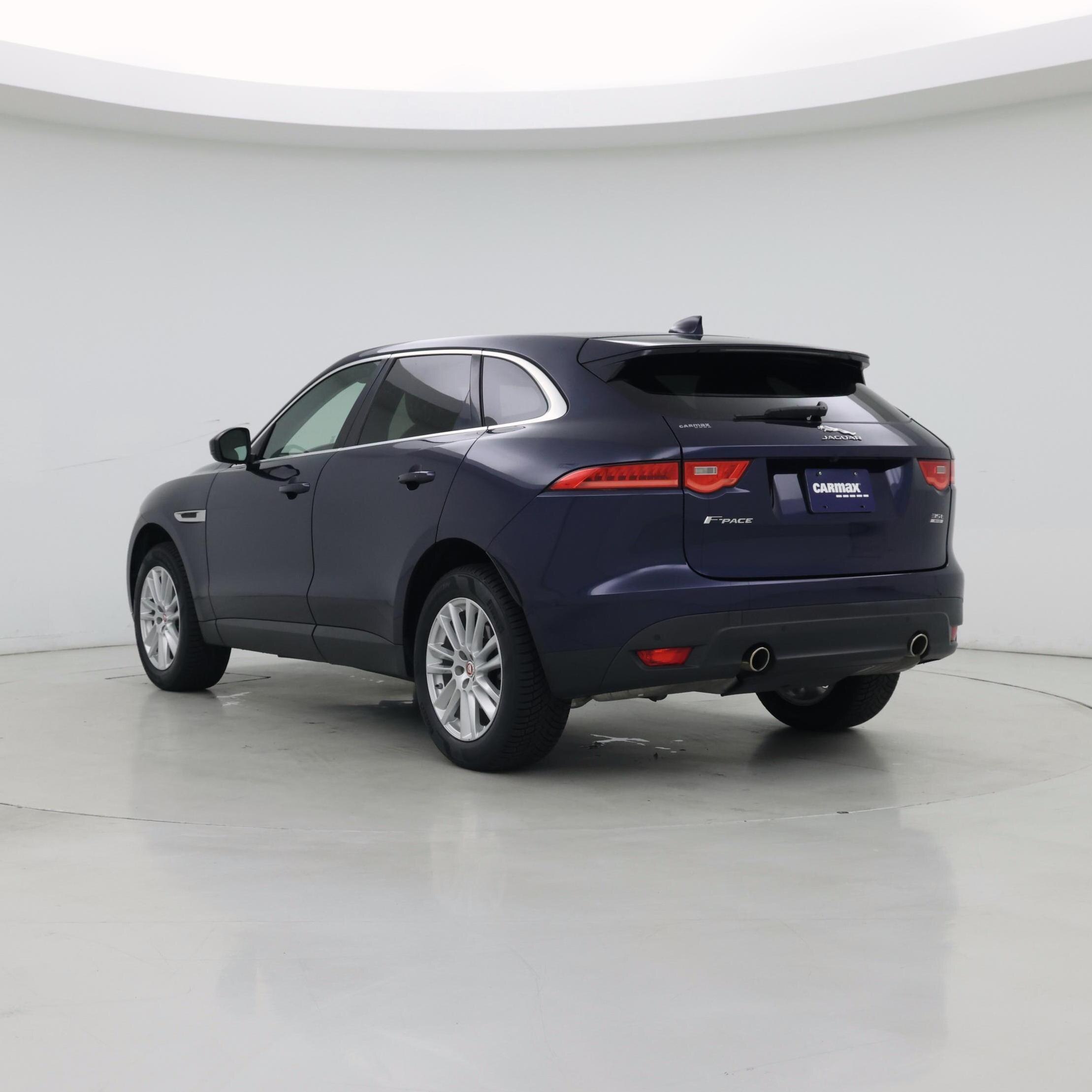 Thumbnail: 2017 Jaguar F-Pace - 2