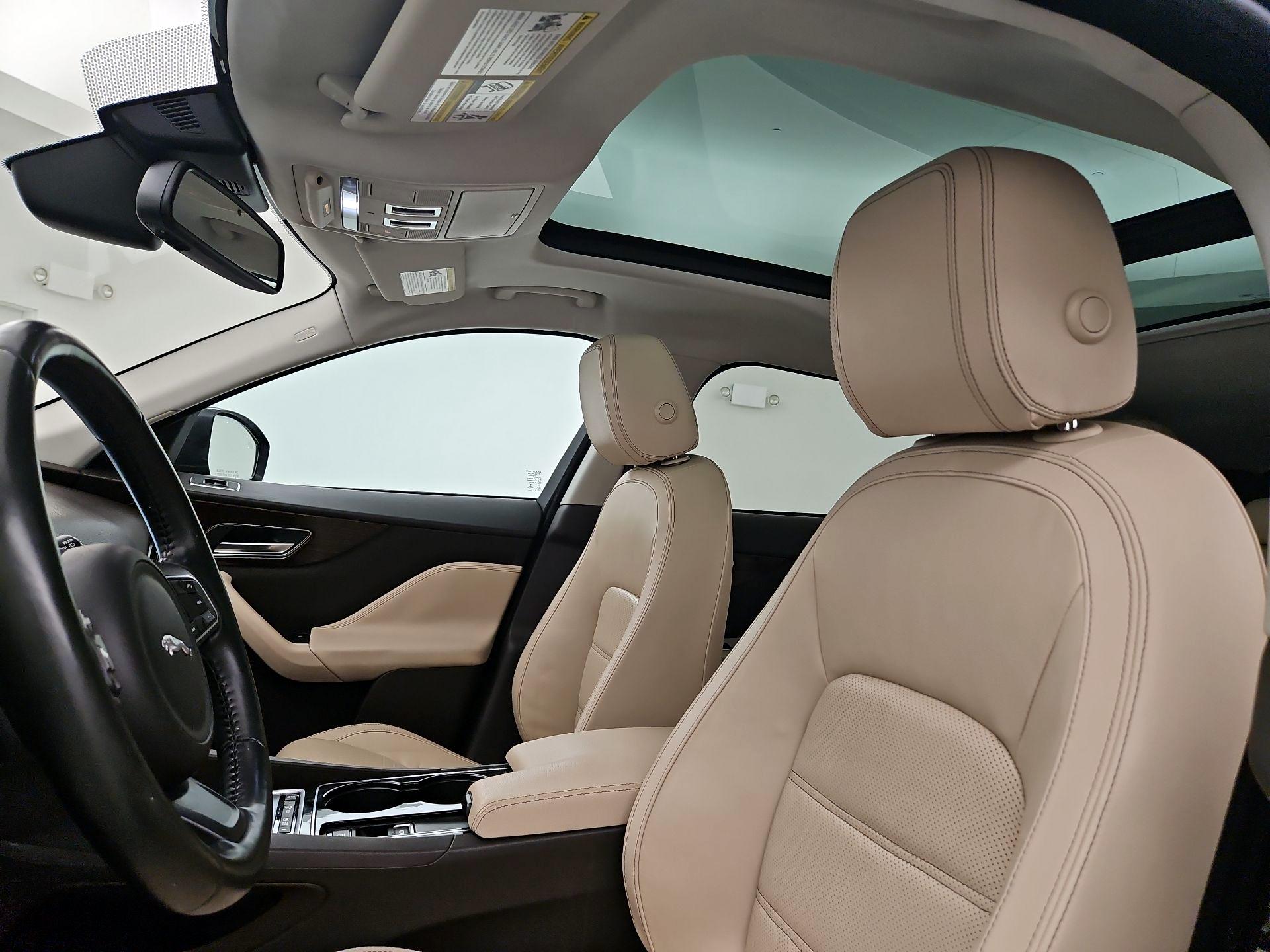 Thumbnail: 2017 Jaguar F-Pace - 19