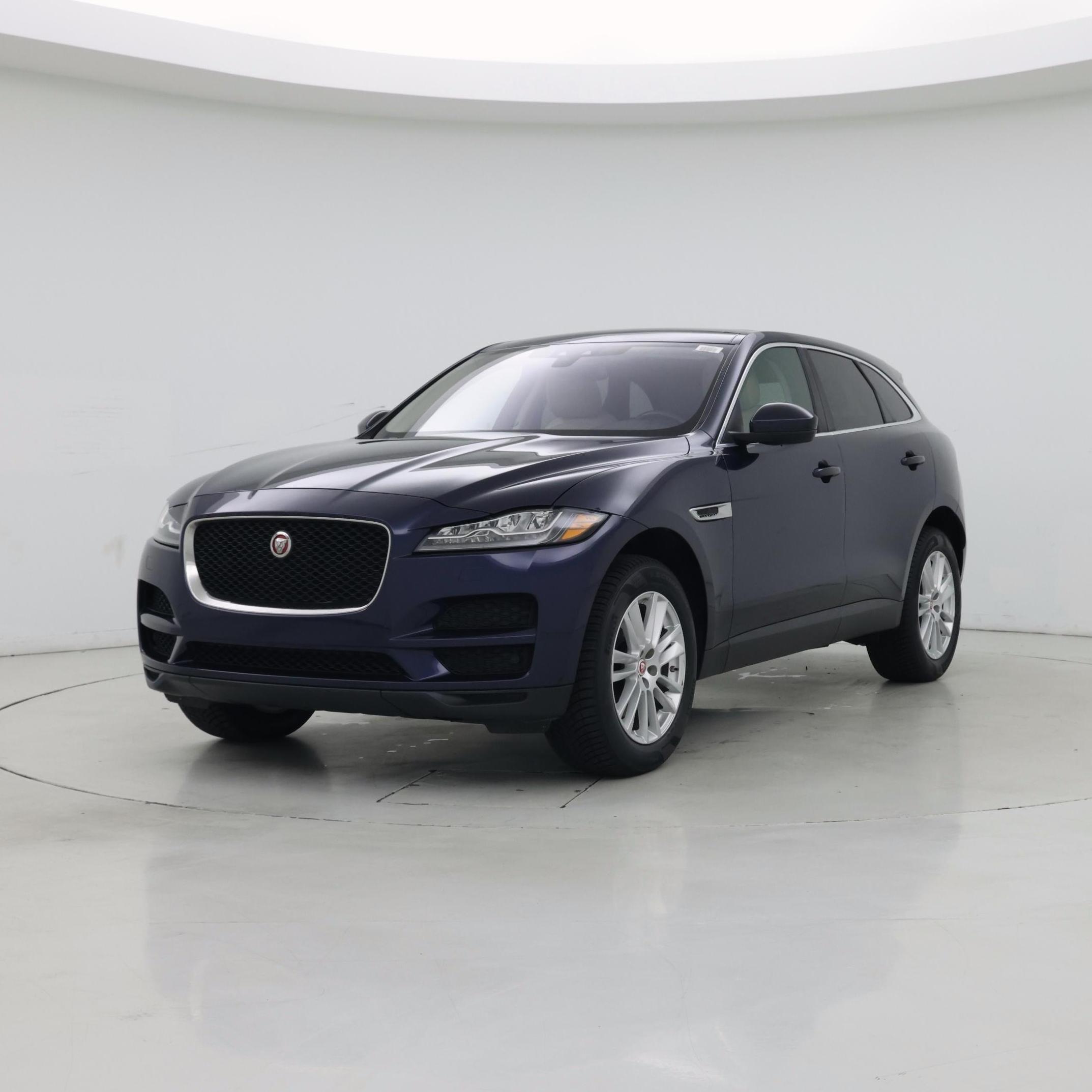 Thumbnail: 2017 Jaguar F-Pace - 4
