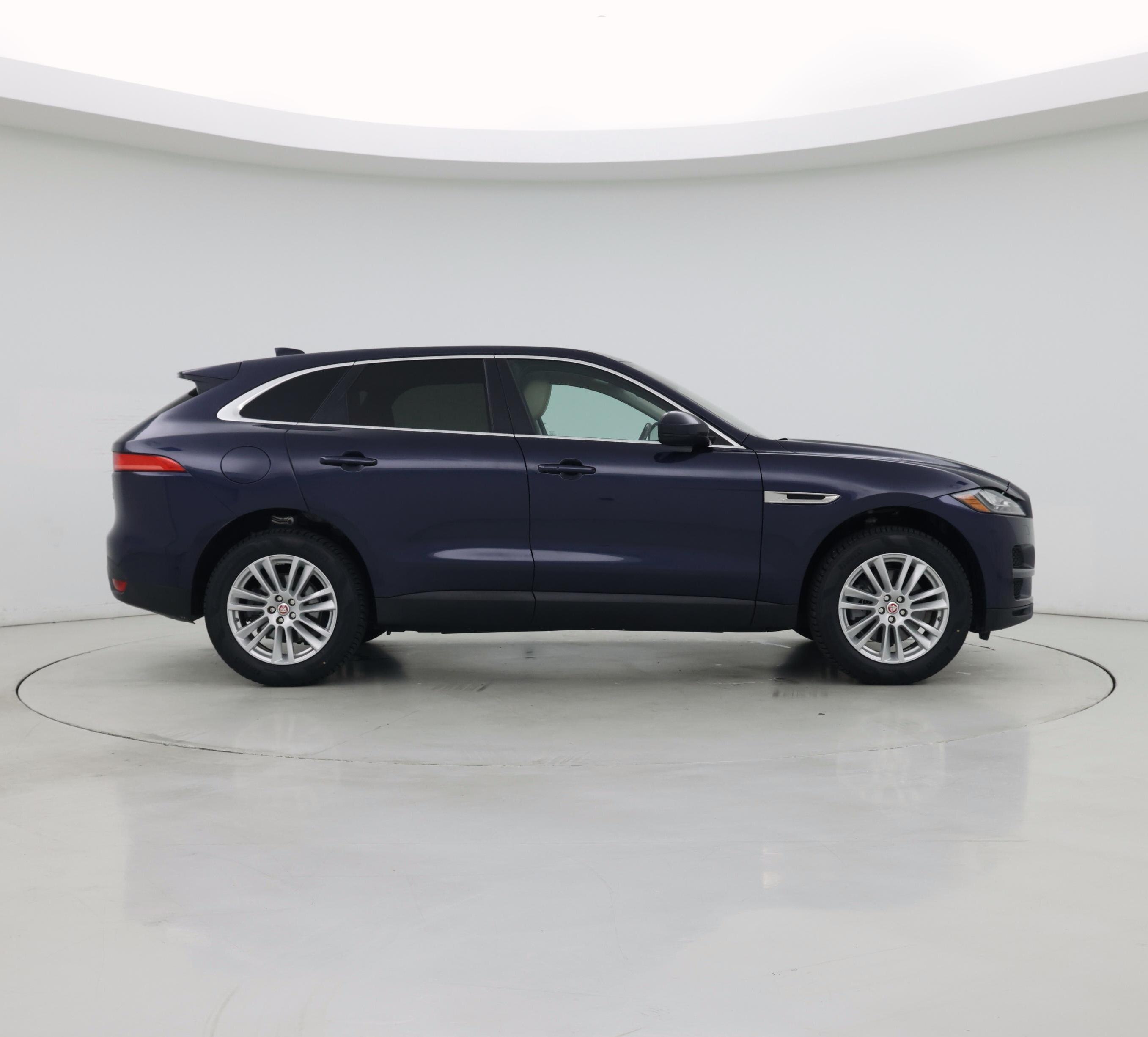 Thumbnail: 2017 Jaguar F-Pace - 7