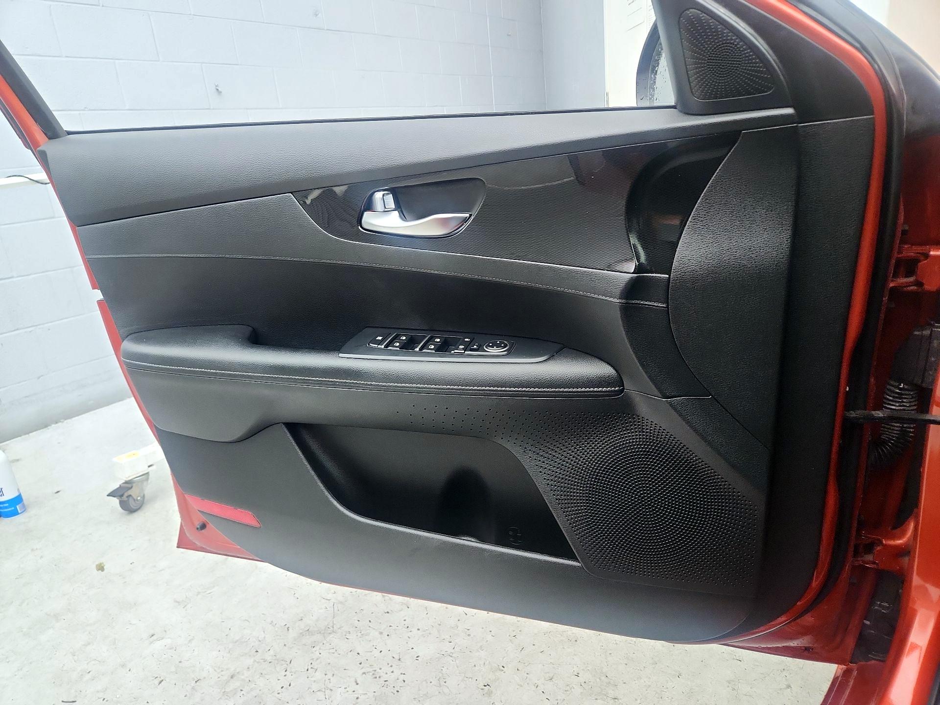Thumbnail: 2021 Kia Forte - 12