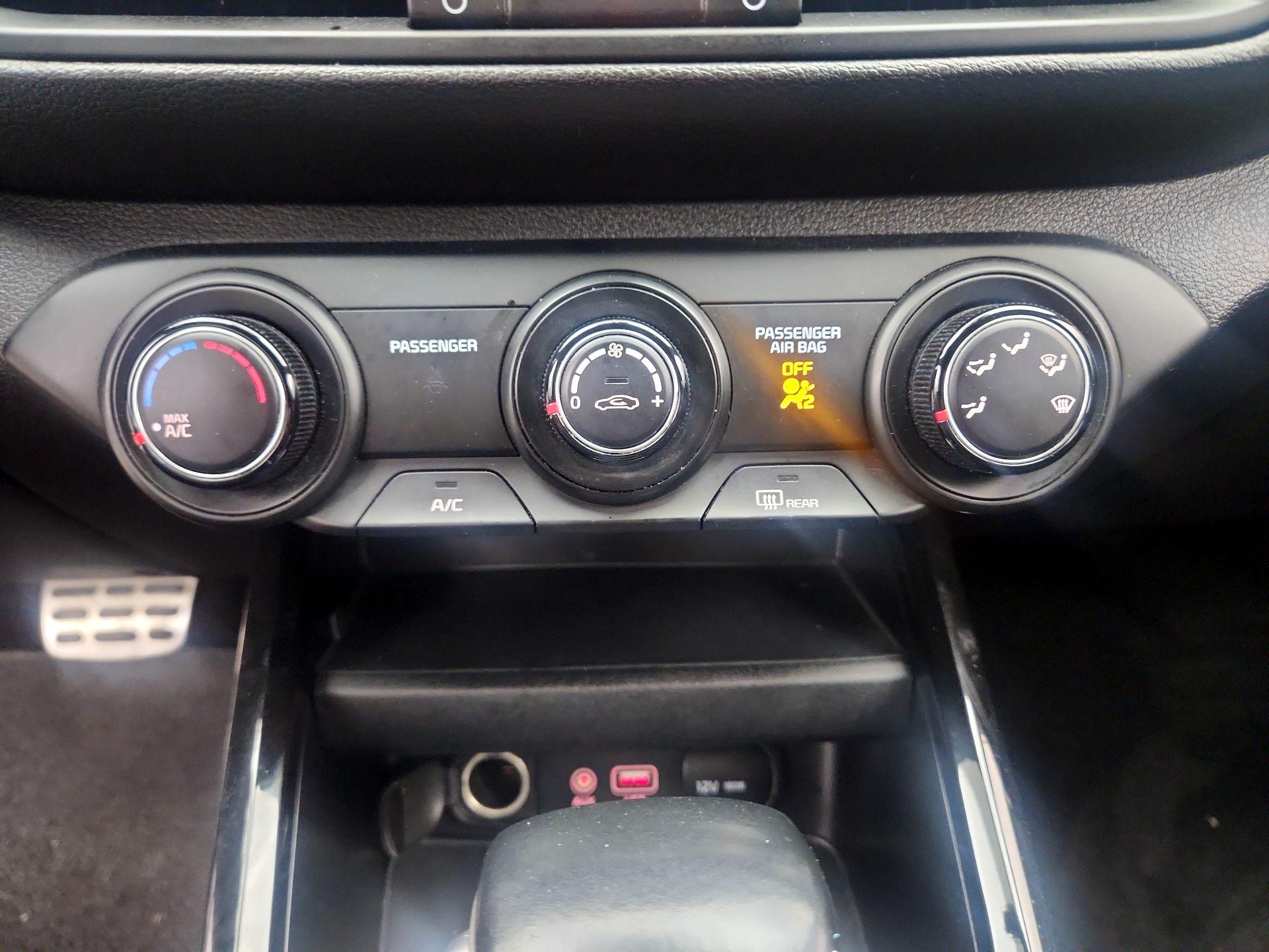 Thumbnail: 2021 Kia Forte - 16