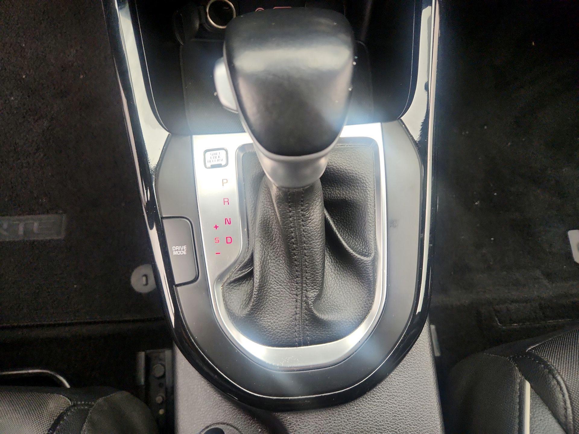 Thumbnail: 2021 Kia Forte - 17
