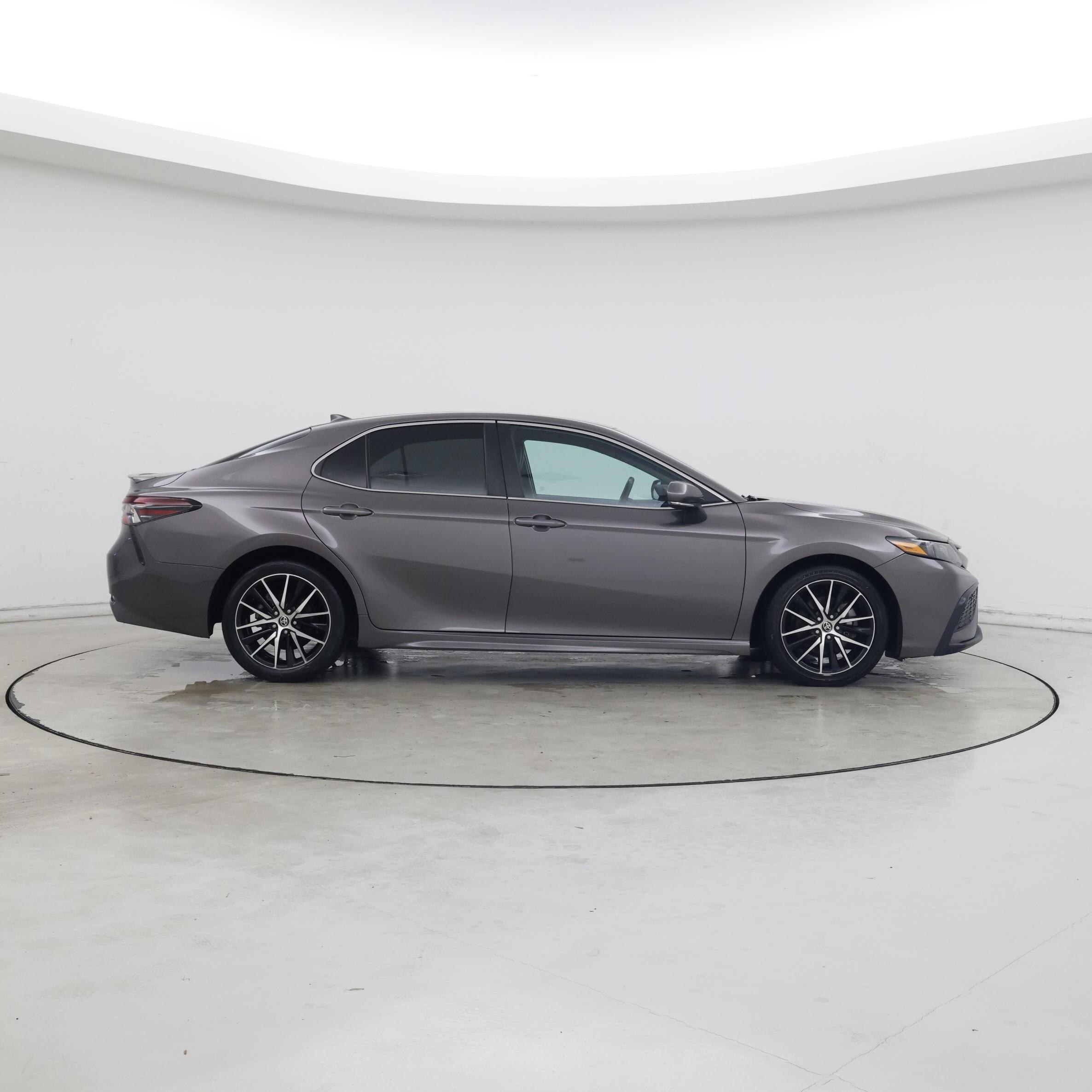 Thumbnail: 2022 Toyota Camry - 7