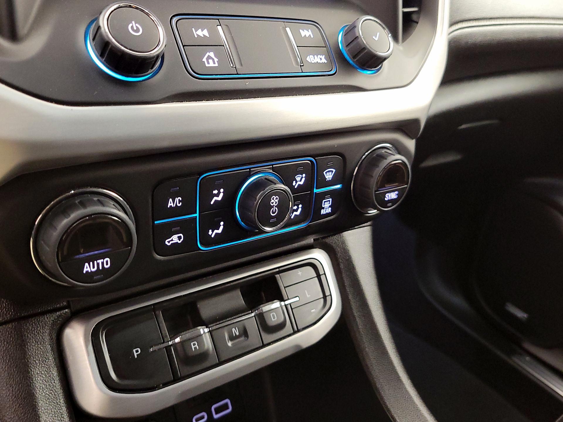 Thumbnail: 2023 GMC Acadia - 17