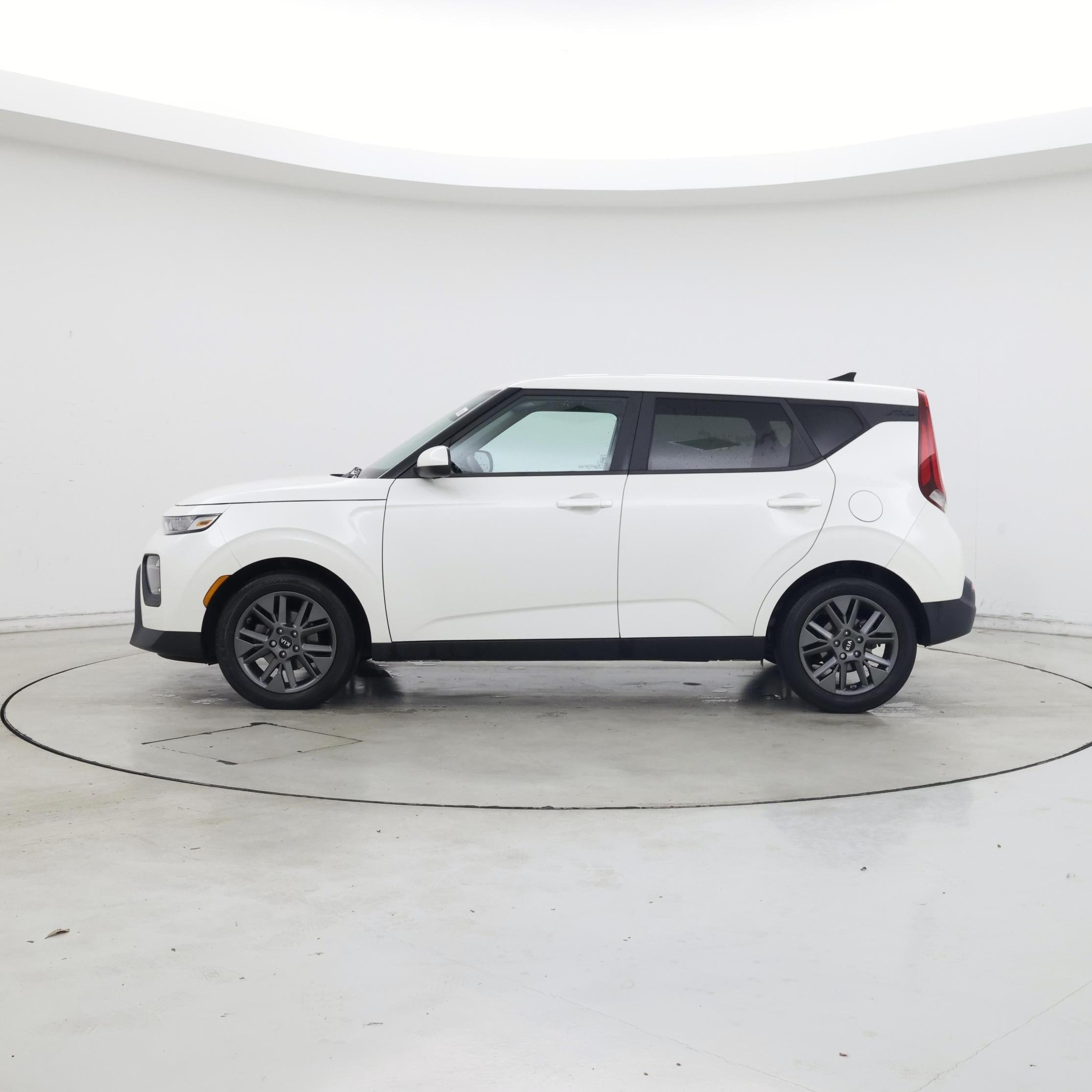 Thumbnail: 2021 Kia Soul - 3