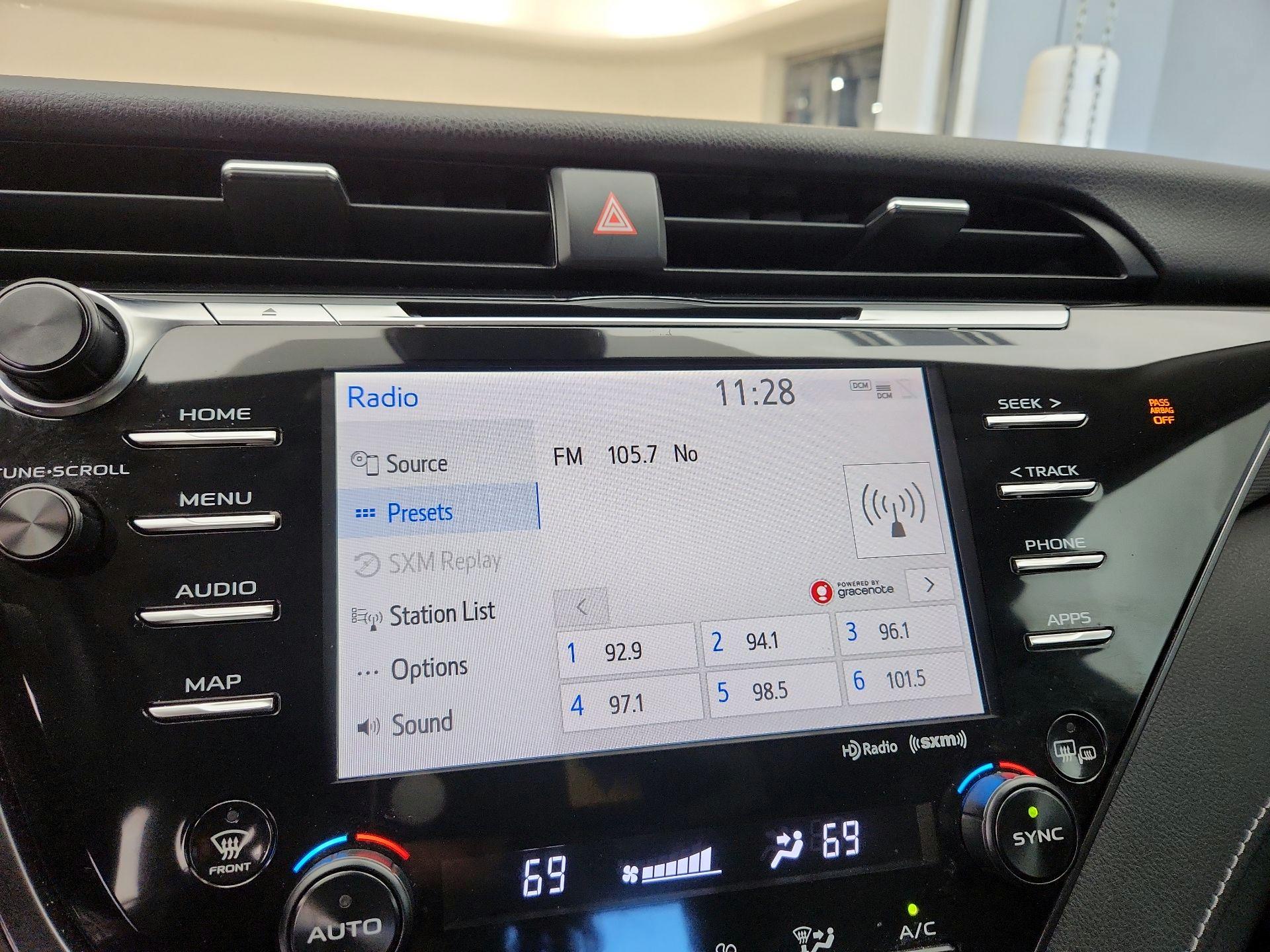 Thumbnail: 2020 Toyota Camry - 15