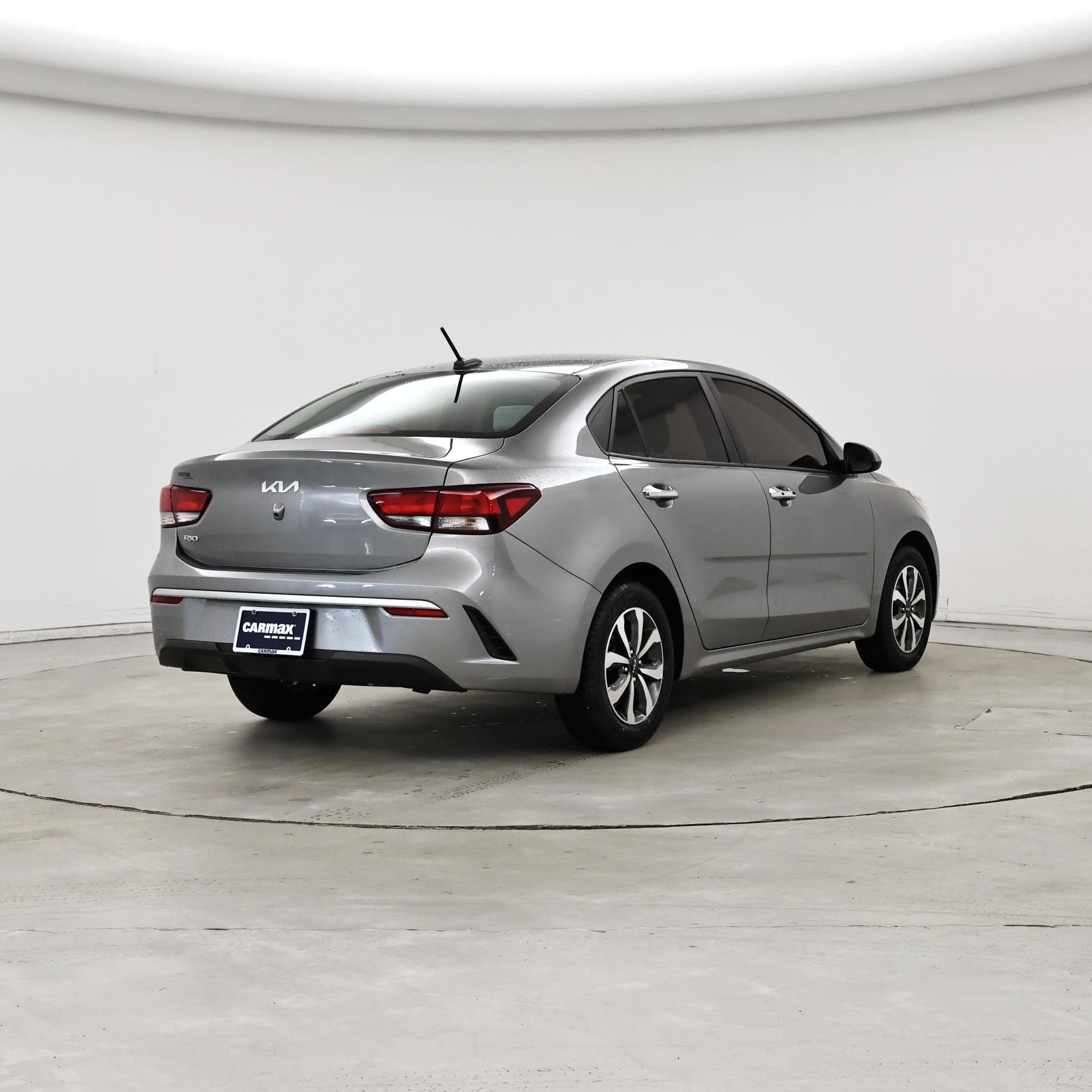 Thumbnail: 2022 Kia Rio - 8