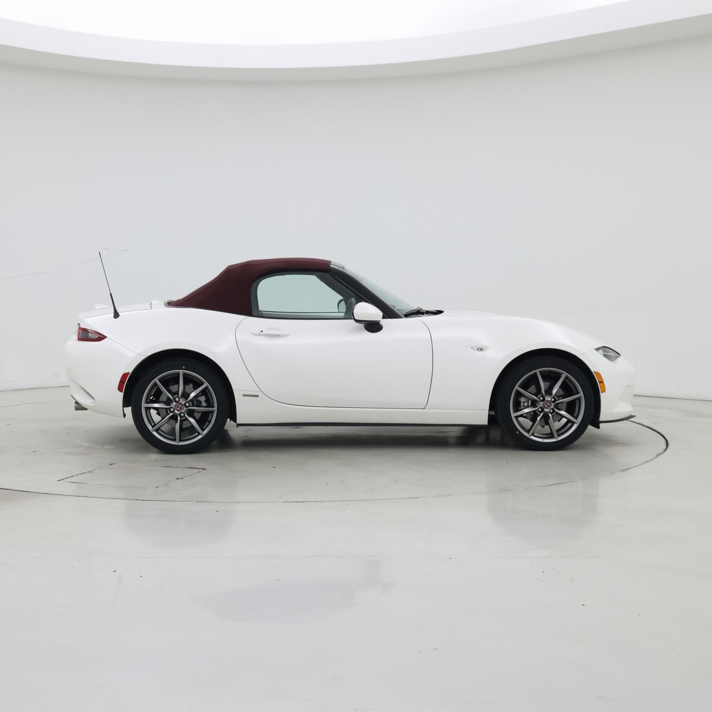 Thumbnail: 2020 Mazda MX-5 Miata - 7
