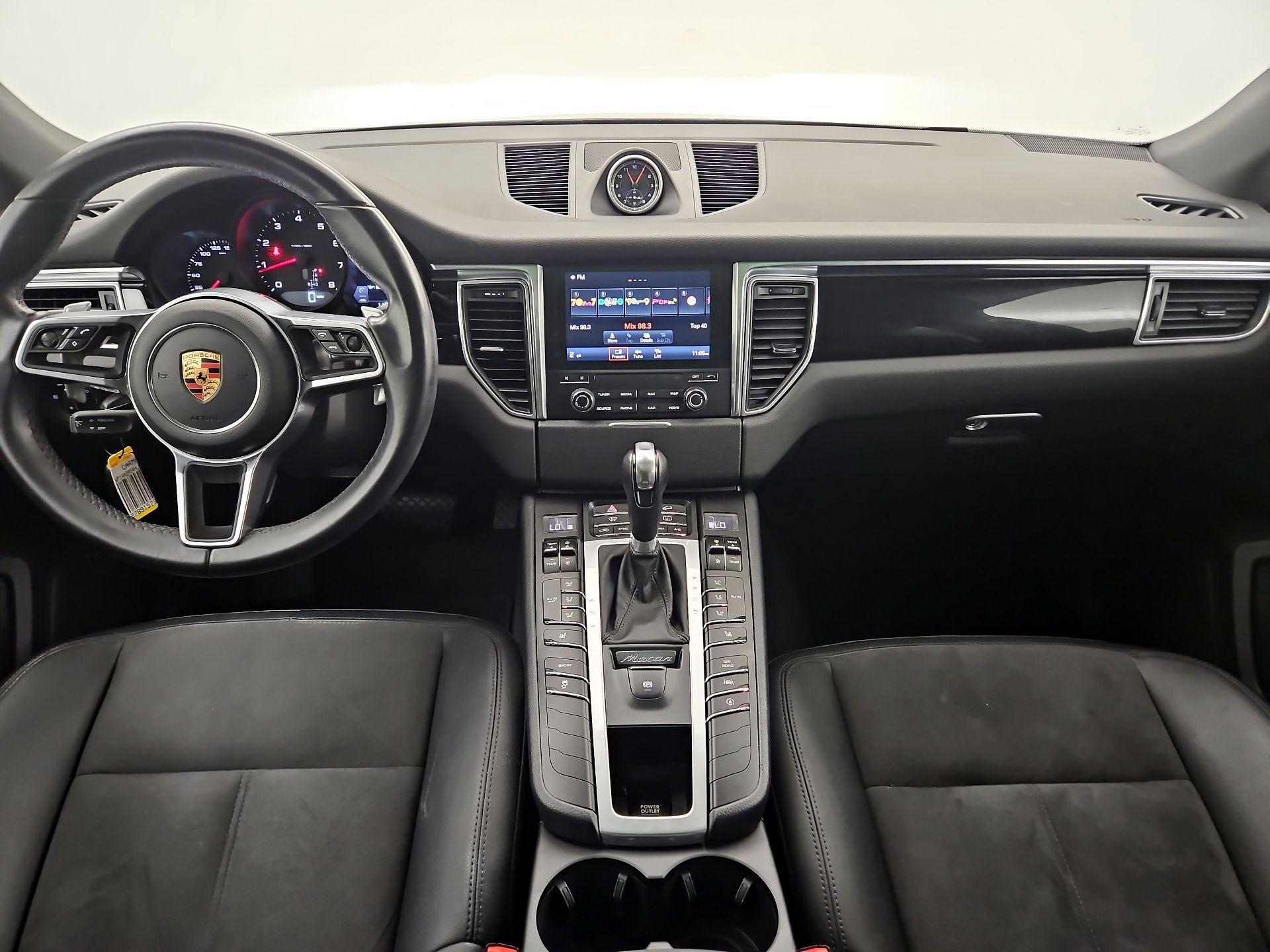Thumbnail: 2017 Porsche Macan - 9