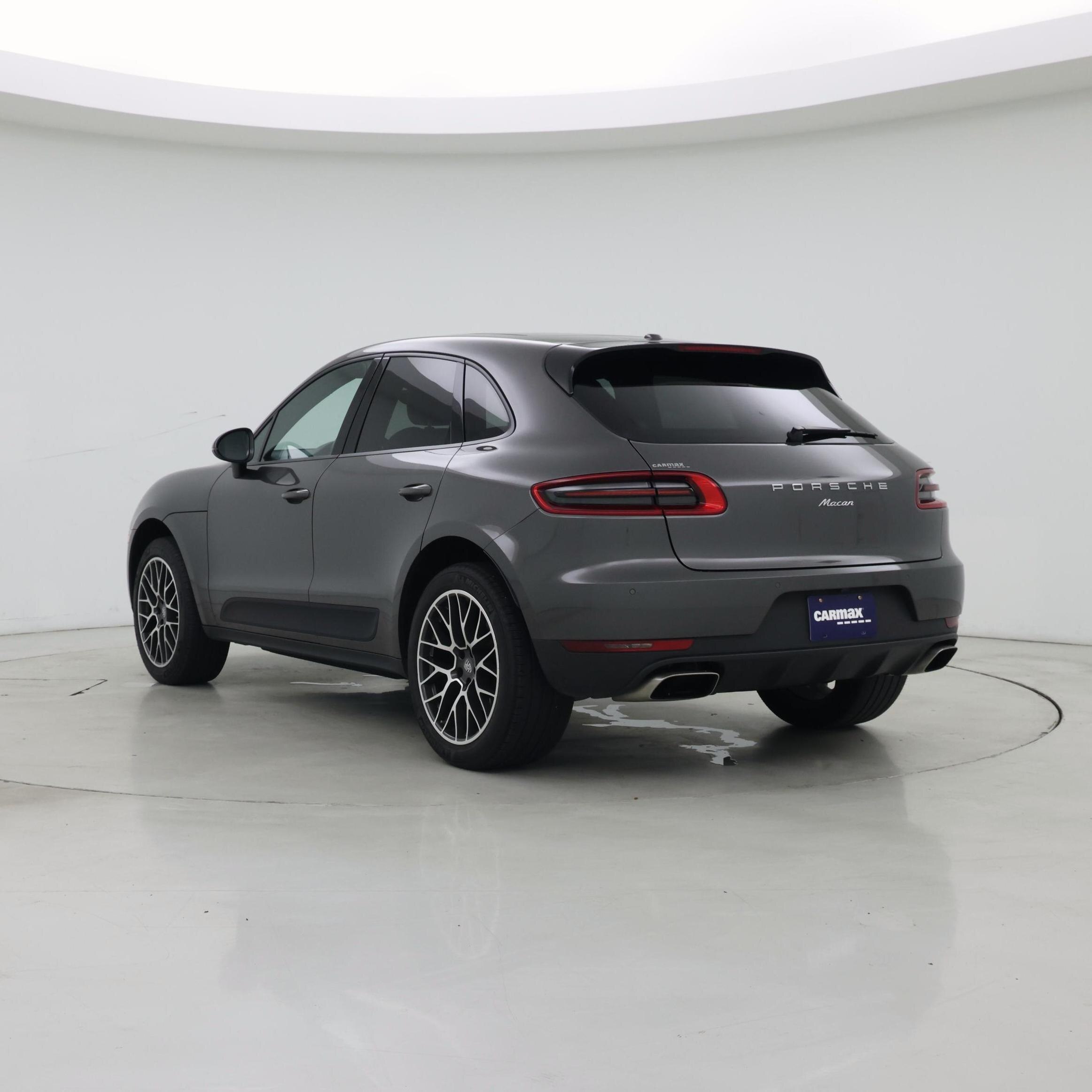 Thumbnail: 2017 Porsche Macan - 2