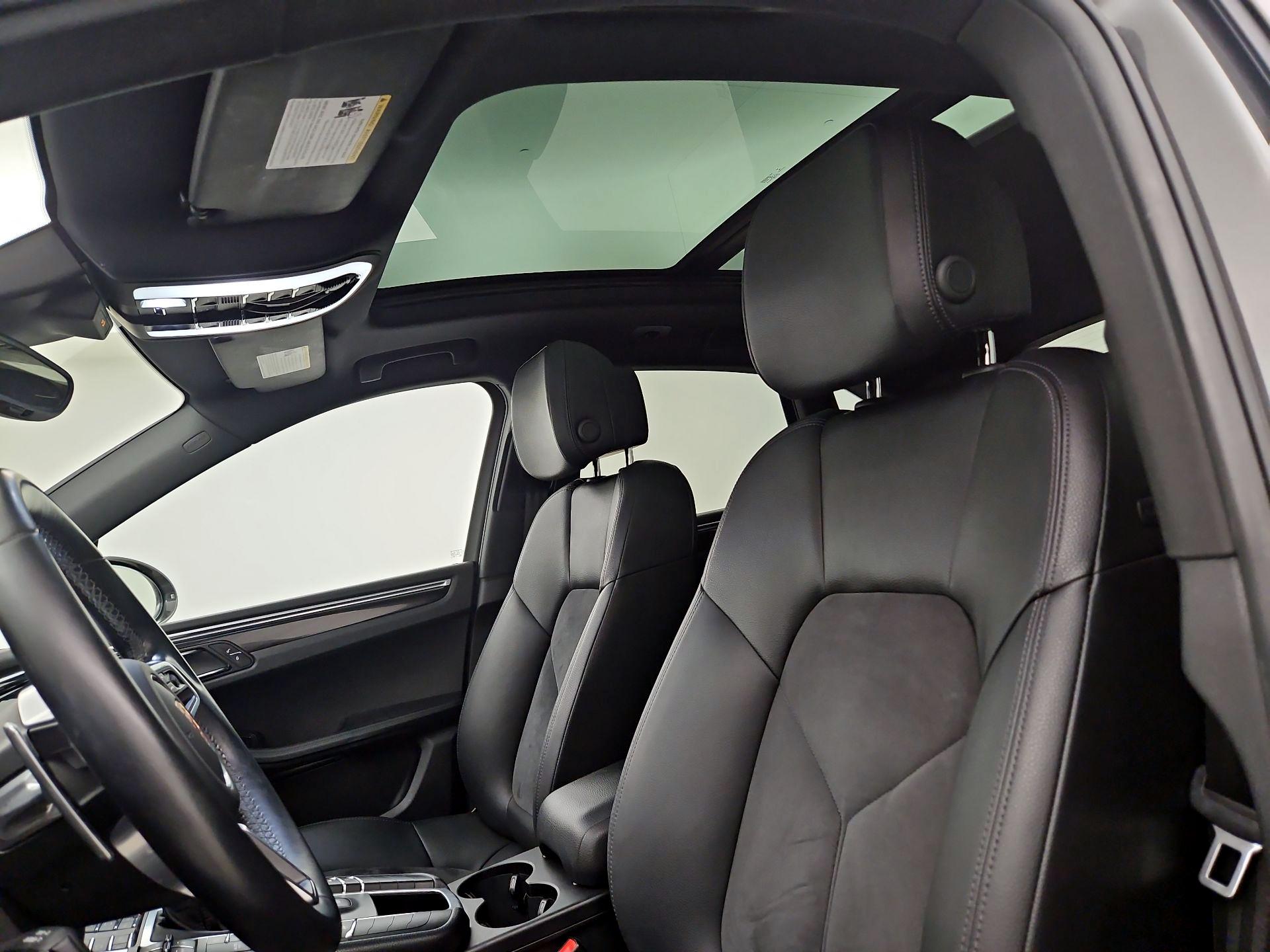 Thumbnail: 2017 Porsche Macan - 20