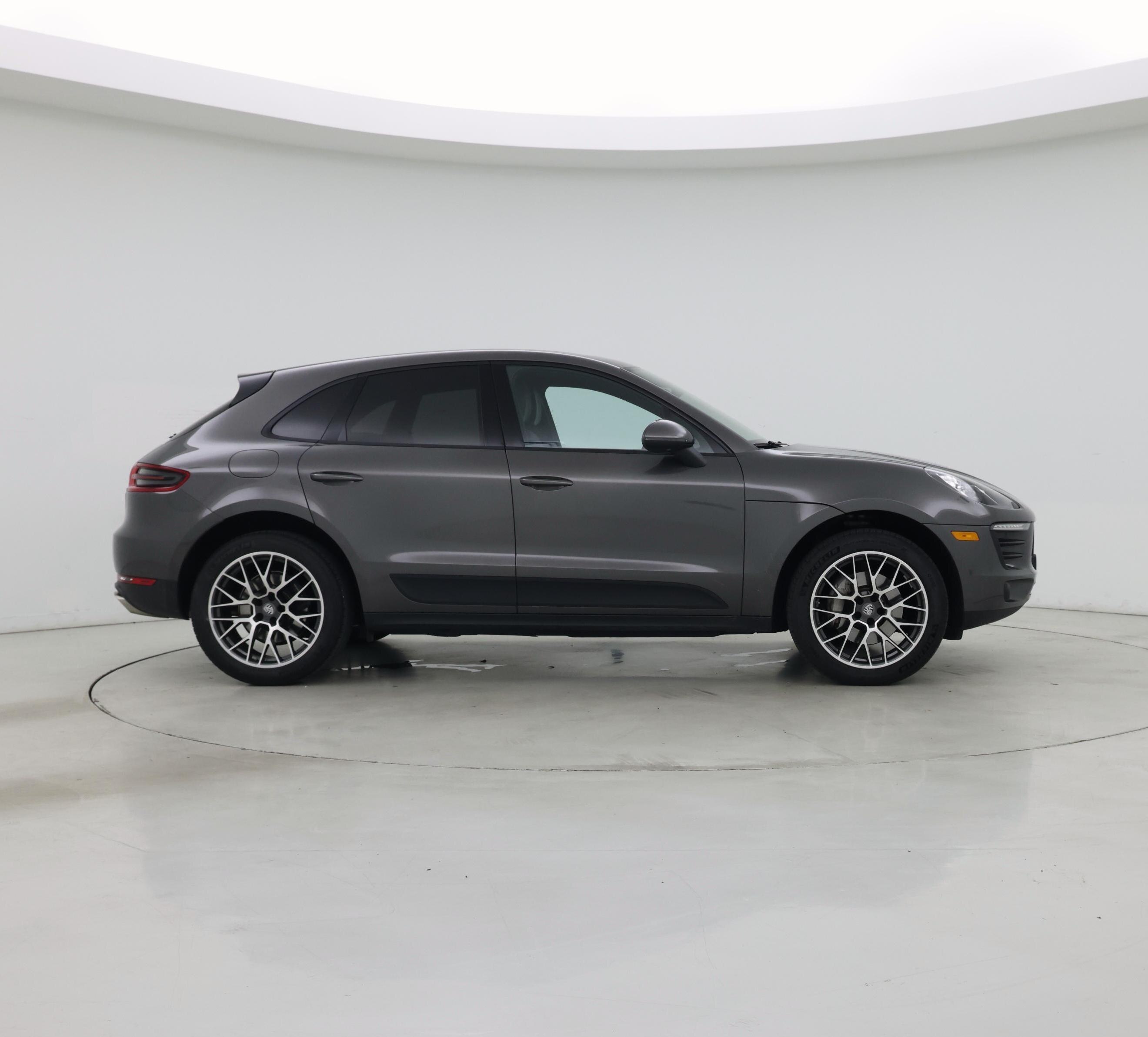 Thumbnail: 2017 Porsche Macan - 7