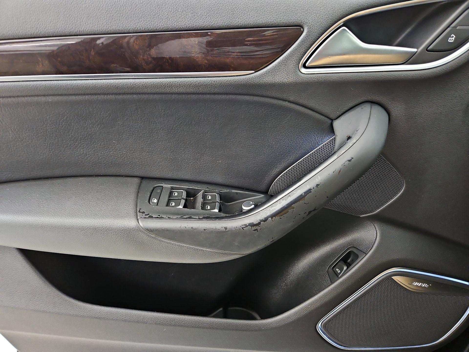 Thumbnail: 2015 Audi Q3 - 12