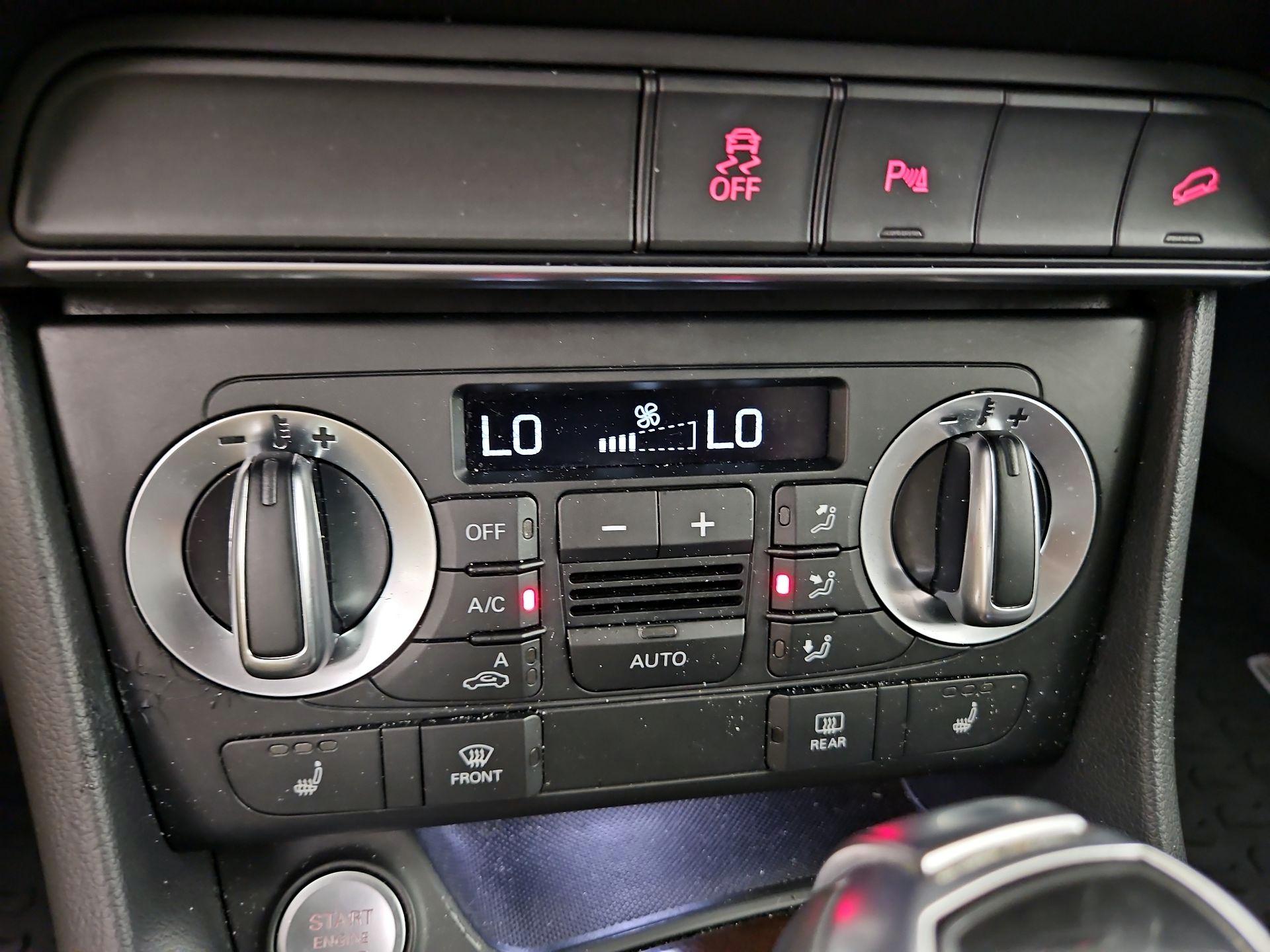 Thumbnail: 2015 Audi Q3 - 16